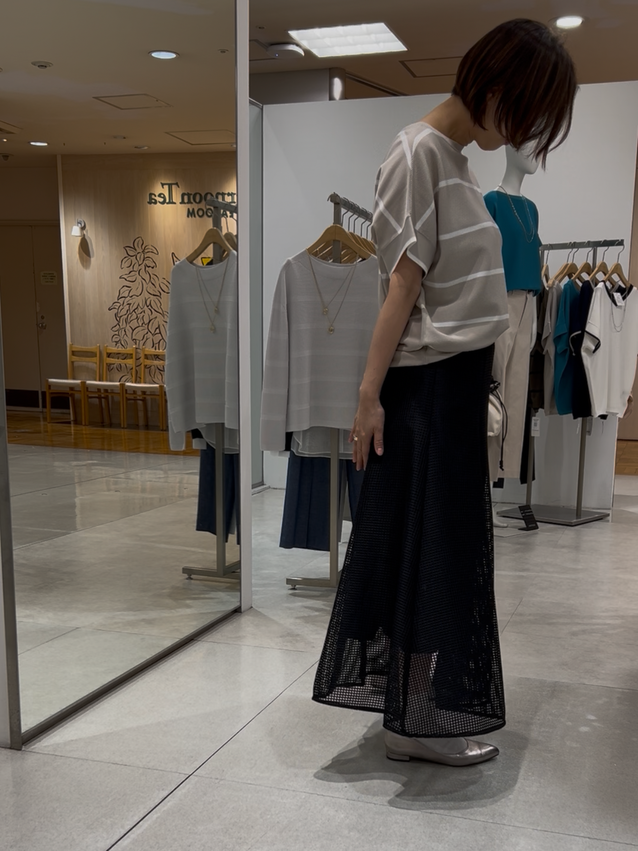 まどかさんの「UNTITLED｜【11色展開/体型カバー】前後2WAYフレンチスリーブニット」を使ったコーディネート