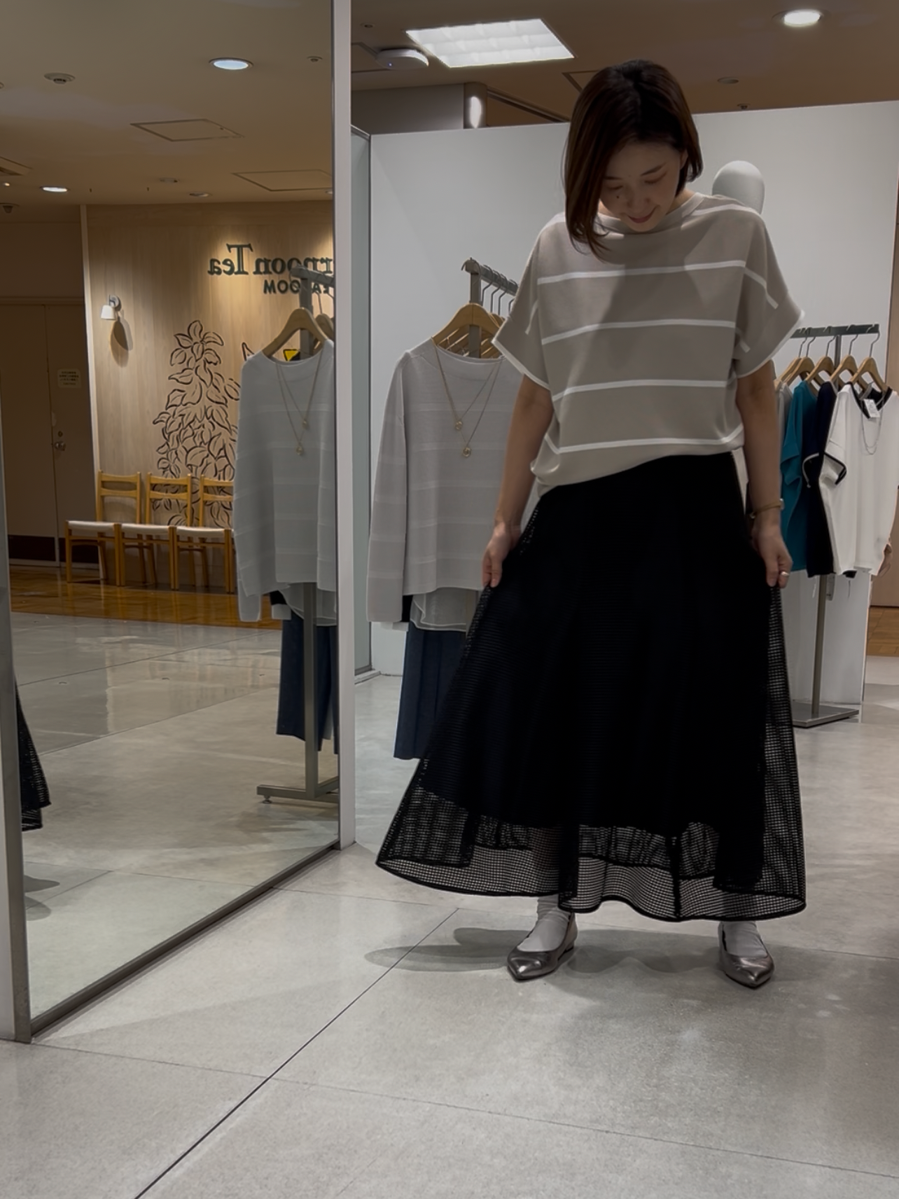 まどかさんの「UNTITLED｜【11色展開/体型カバー】前後2WAYフレンチスリーブニット」を使ったコーディネート