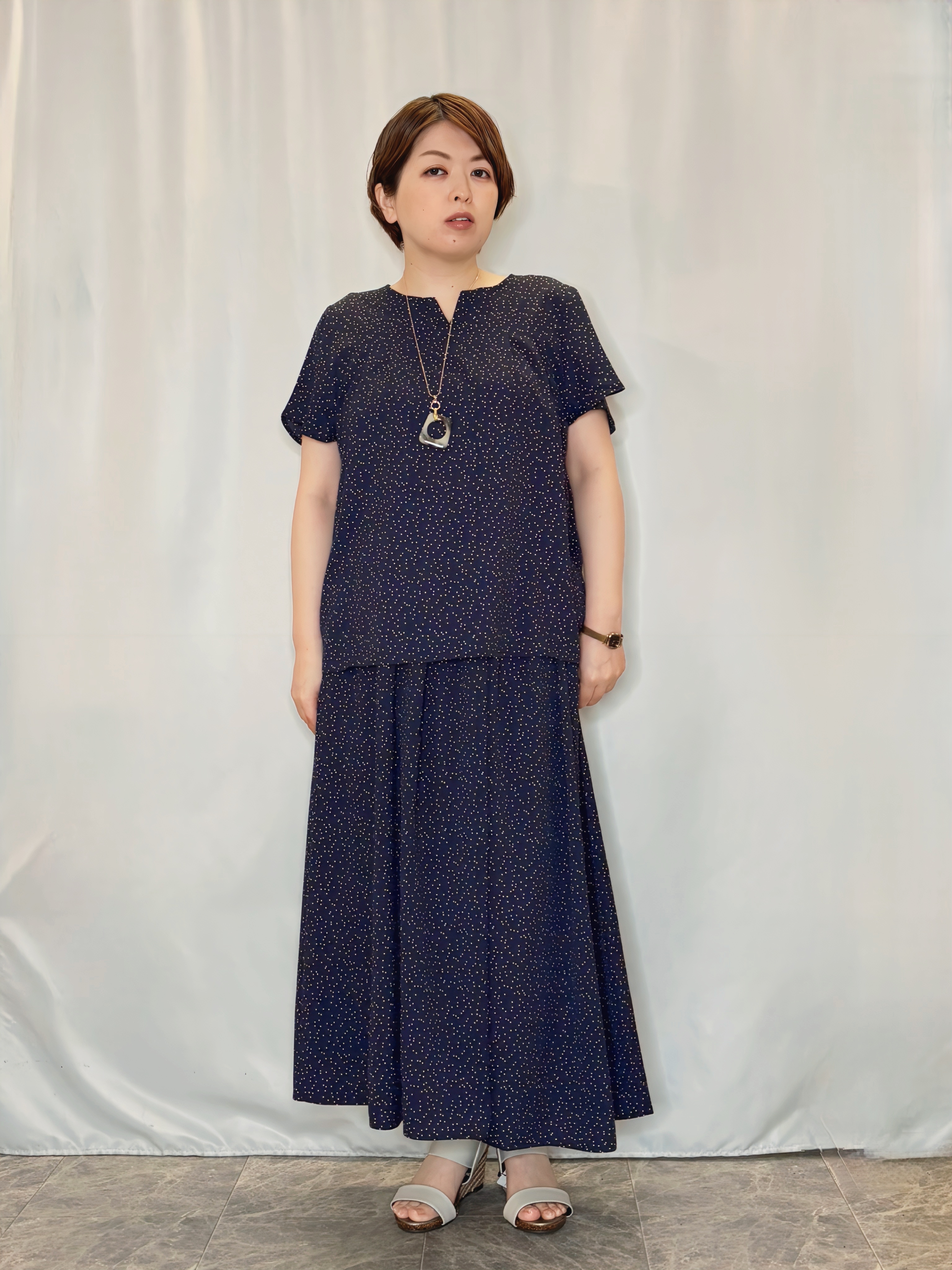 たみさんの「SHOO･LA･RUE｜【洗濯機可/ひんやり/UV】さらっとしたタッチが心地よい ショート丈 Vネックカーディガン」を使ったコーディネート