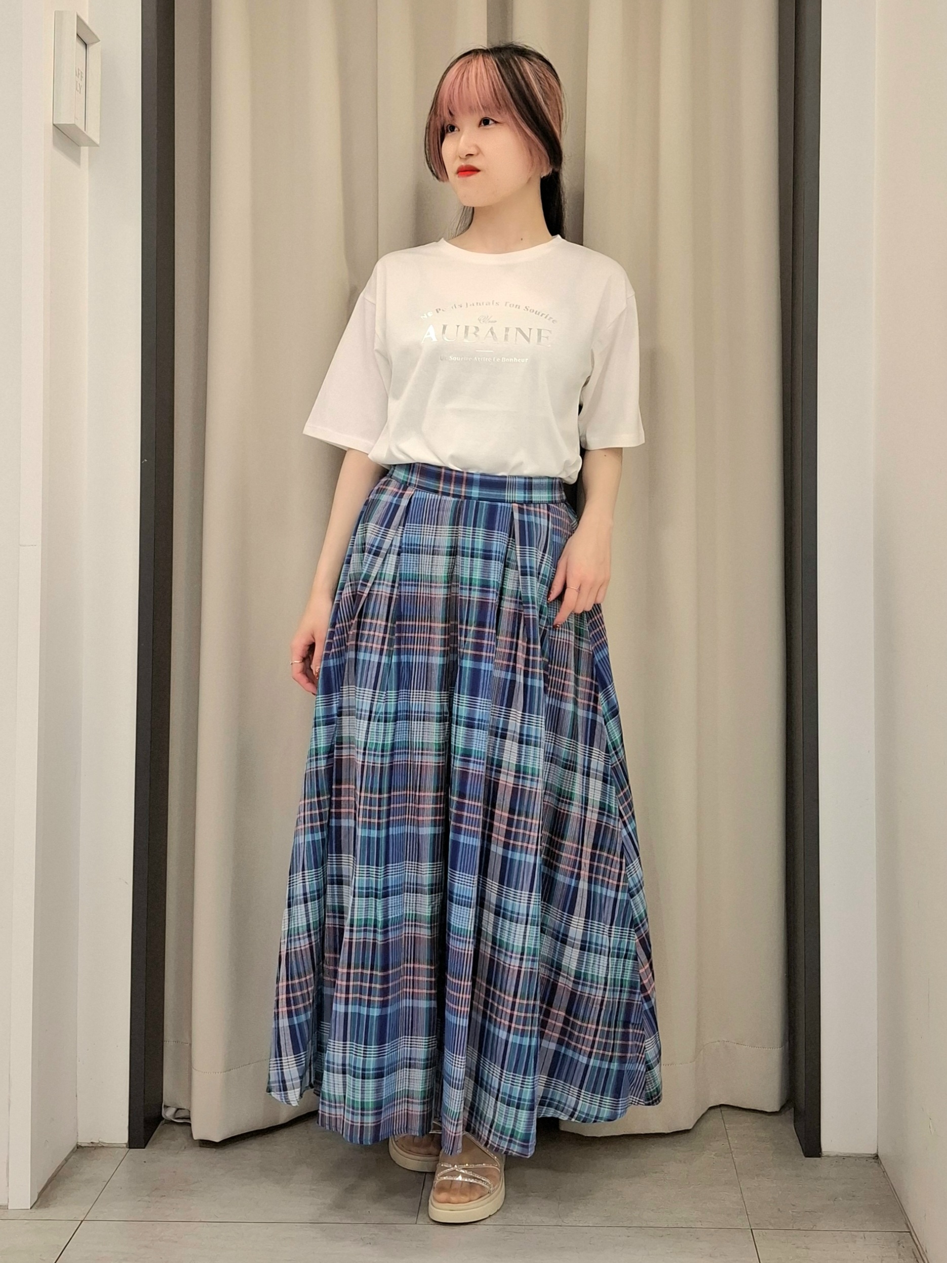 なーちゃんさんの「grove｜【貴島明日香さん着用】ラメメッシュキーネックカーディガン」を使ったコーディネート