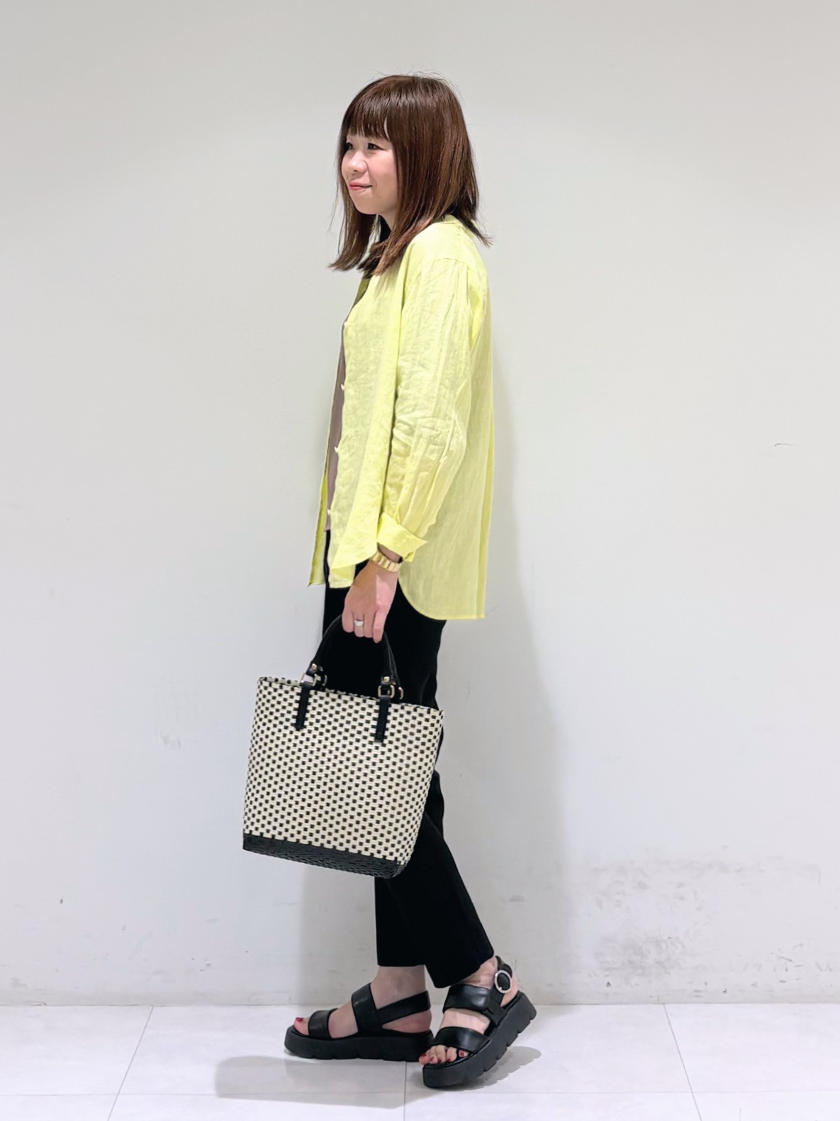 tsuyuさんの「INDIVI｜【接触冷感／2WAY】カシュクールリネンシャツ」を使ったコーディネート