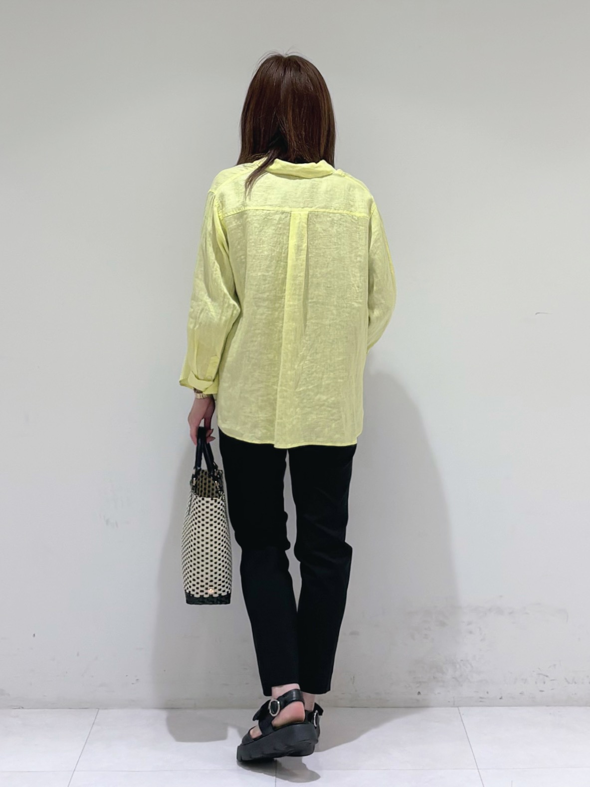 tsuyuさんの「INDIVI｜【接触冷感／2WAY】カシュクールリネンシャツ」を使ったコーディネート