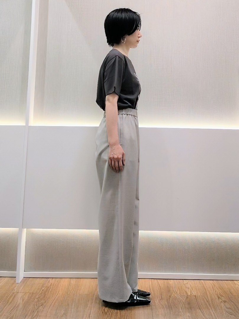ミズタさんの「UNTITLED｜【古畑星夏さん着用/ロゴ/プリント】グラフィックTシャツ」を使ったコーディネート