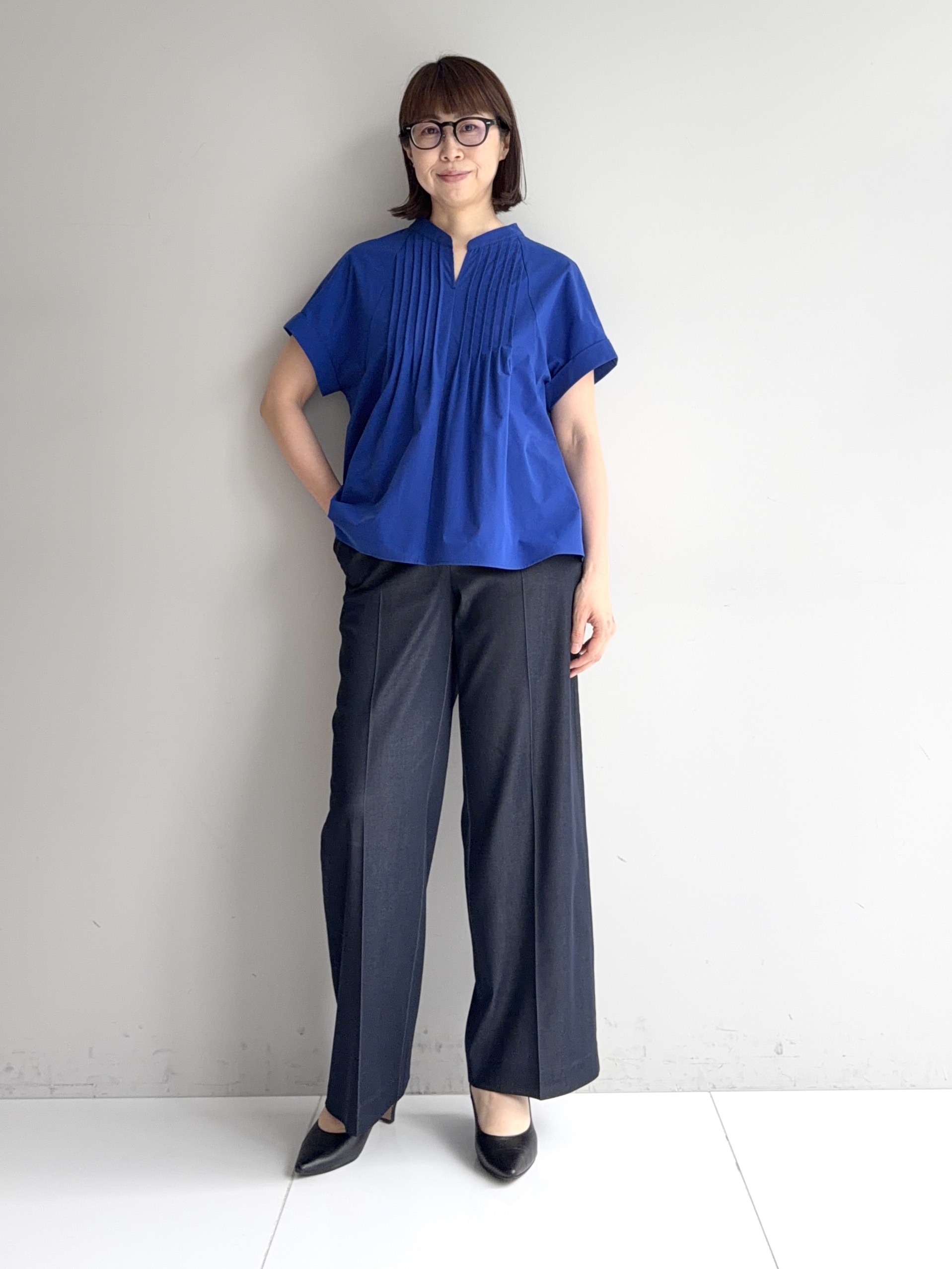 murayamaさんの「INDIVI｜【撥水／UVケア／SETUP可能】軽量タックスキッパーブラウス」を使ったコーディネート