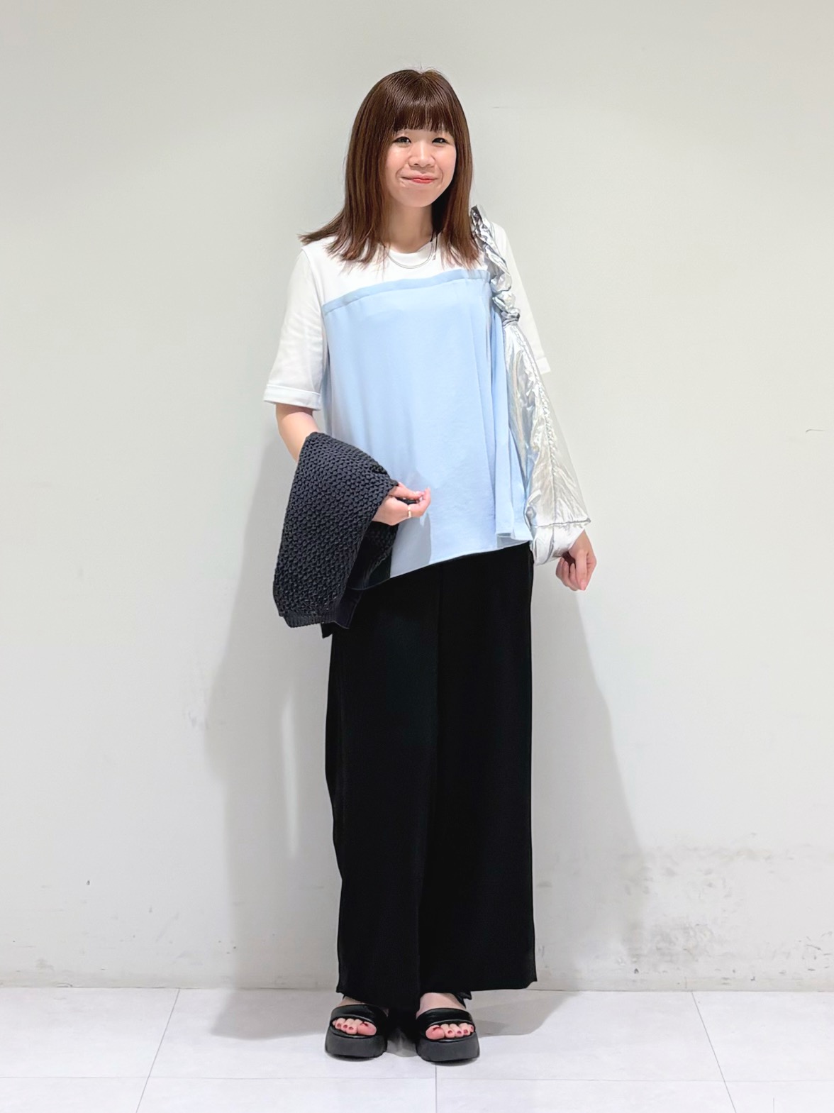 tsuyuさんの「INDIVI｜【長さ調整自由】メタルカーブバーネックレス」を使ったコーディネート