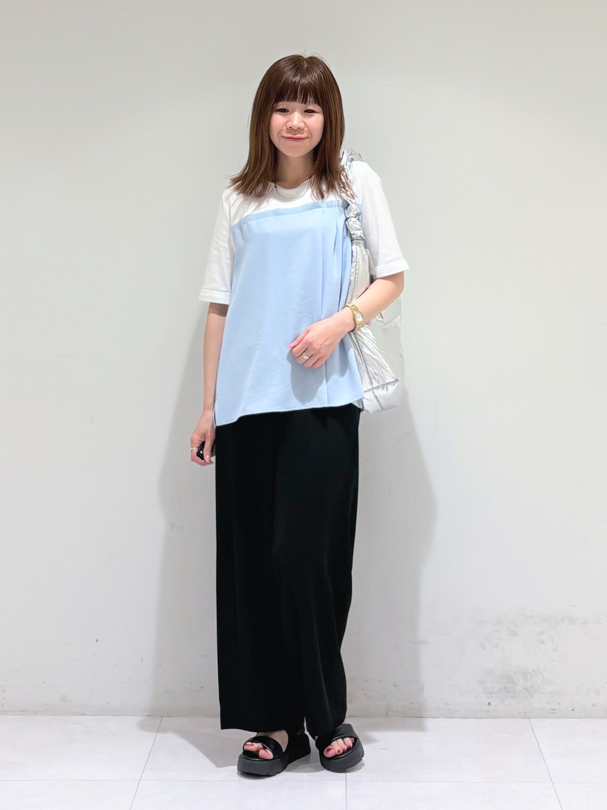tsuyuさんの「INDIVI｜【長さ調整自由】メタルカーブバーネックレス」を使ったコーディネート