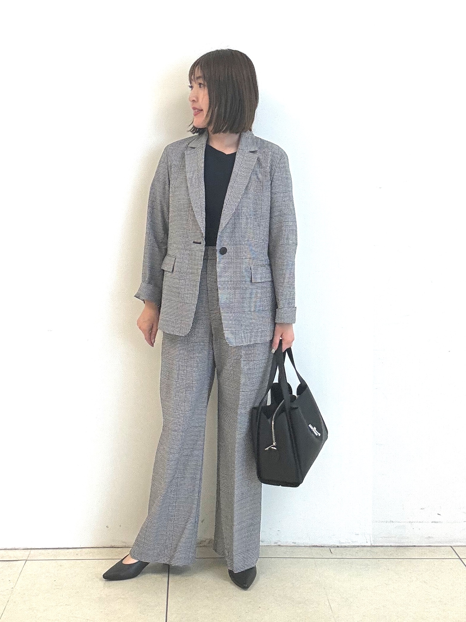 yoshiyaさんの「INDIVI｜【洗える／UVケア／SETUP可能】サッカー素材テーラードジャケット」を使ったコーディネート