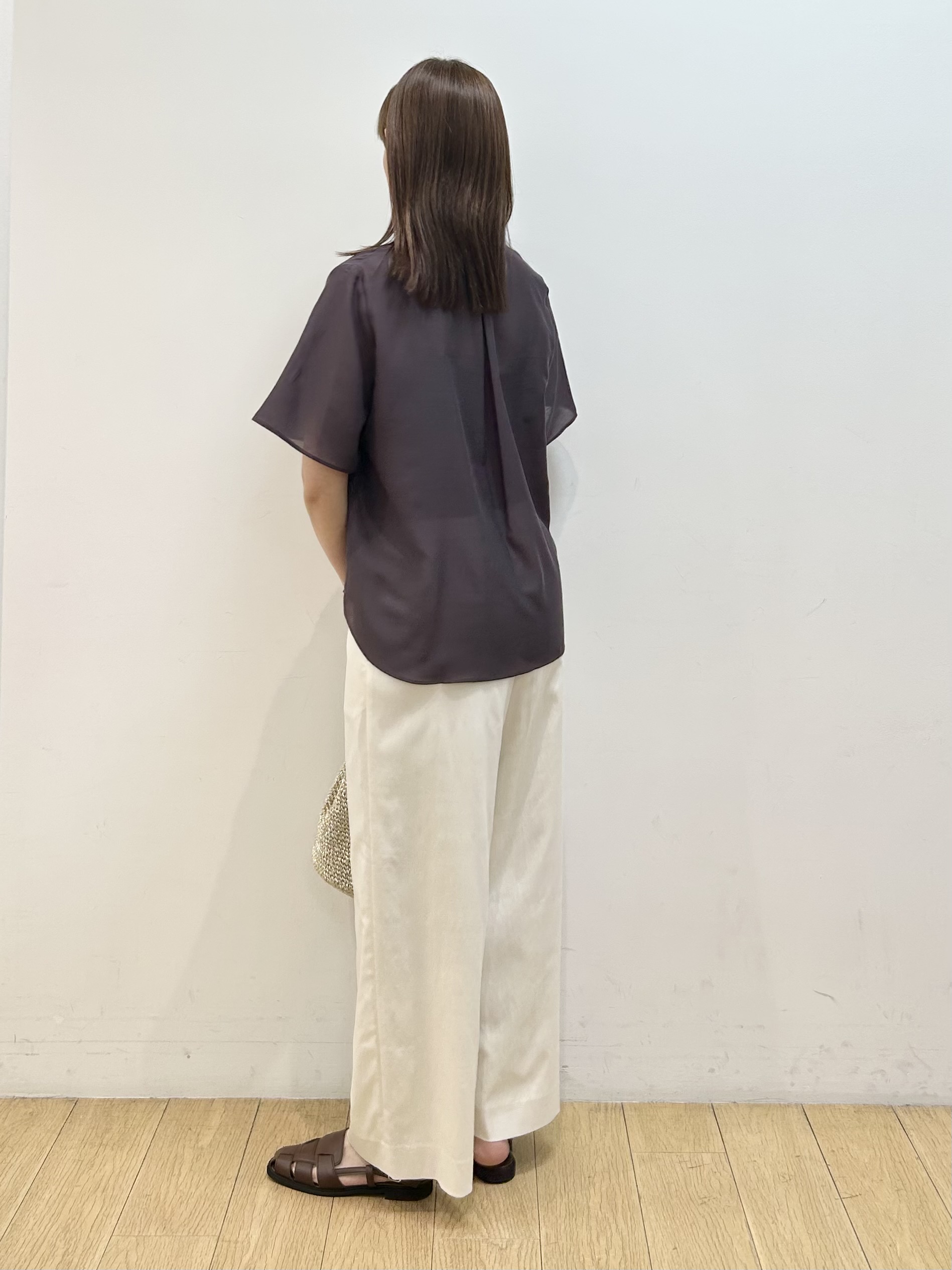 kozueさんの「INDIVI｜【接触冷感/洗える】シアーシャンブレーピンタックブラウス」を使ったコーディネート