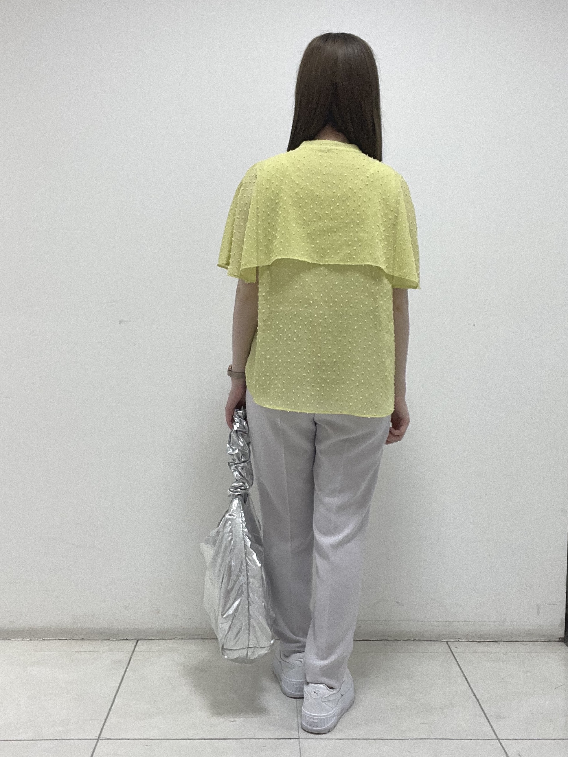 mさんの「INDIVI｜【洗える／ドットモチーフ】ケープスリーブブラウス」を使ったコーディネート