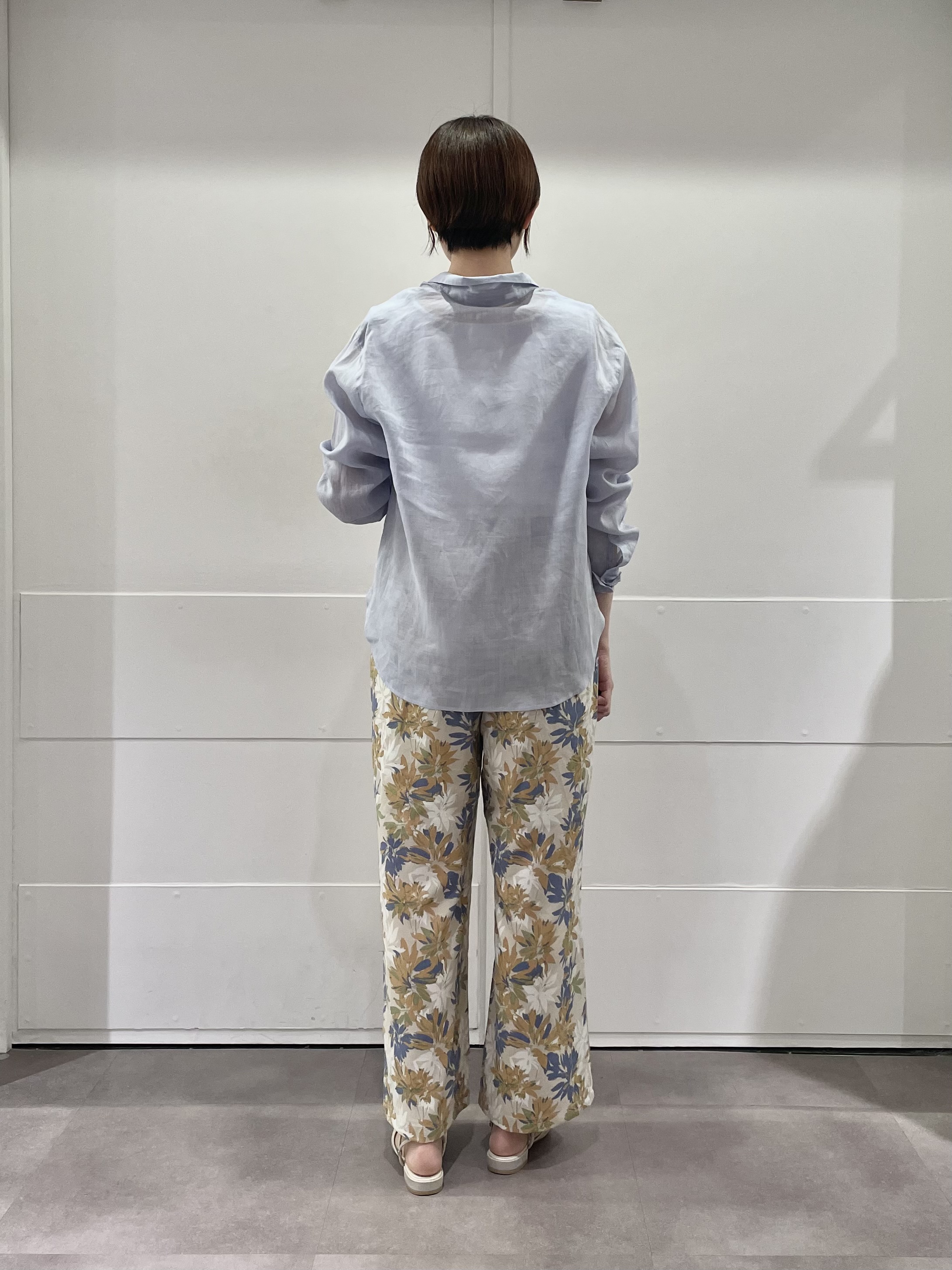 MOMOKOさんの「UNTITLED｜【2WAY/マシンウォッシャブル】カシュクールデザインシャツ」を使ったコーディネート