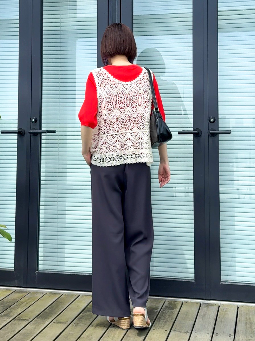 𝐜𝐡𝐢𝐤𝐚さんの「SHOO･LA･RUE｜【毎日洗える/S-LL/ひんやり/UV】上半身すっきり 二の腕見せない5分袖ニット」を使ったコーディネート