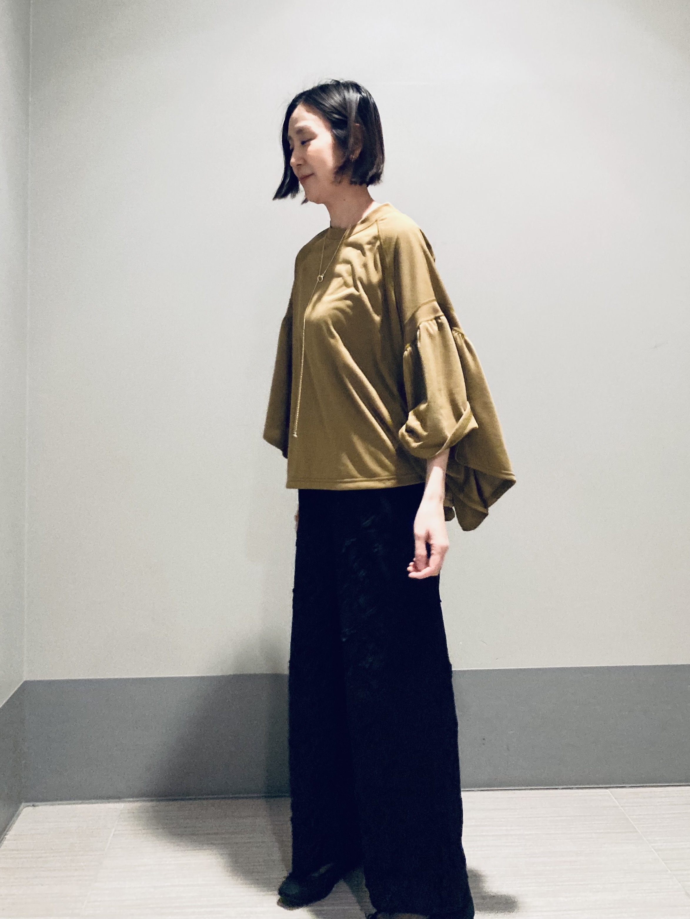 Furuさんの「DRESSTERIOR｜COGTHEBIGSMOKE（コグザビッグスモーク）LAURA トップス」を使ったコーディネート