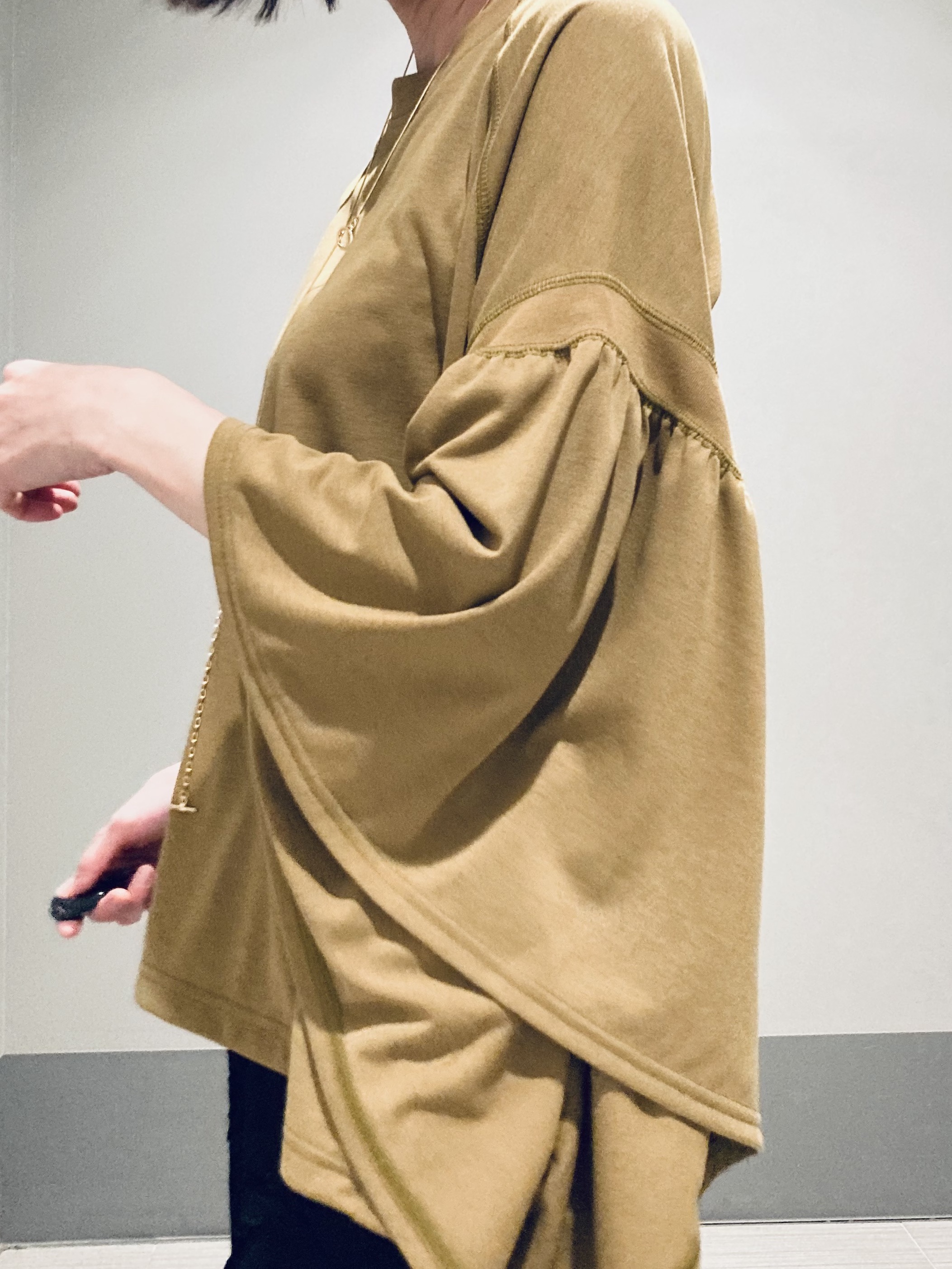 Furuさんの「DRESSTERIOR｜COGTHEBIGSMOKE（コグザビッグスモーク）LAURA トップス」を使ったコーディネート