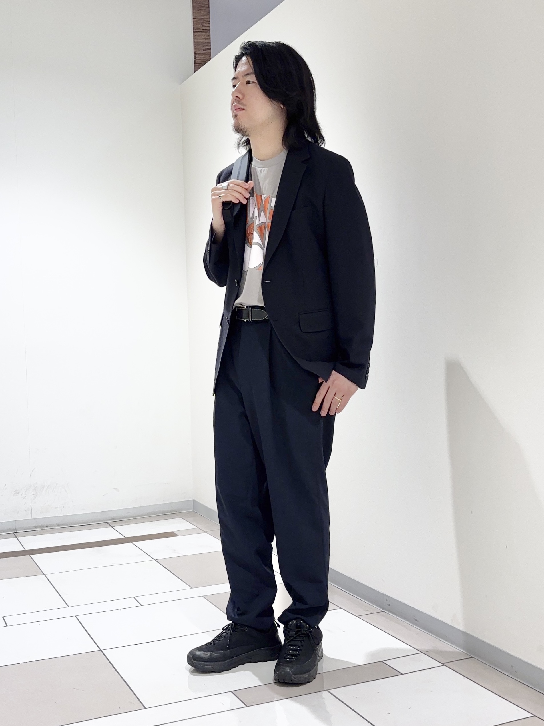 及川さんの「TAKEO KIKUCHI｜【抗菌防臭】CALCULO（R）ジャージ ジャケット」を使ったコーディネート
