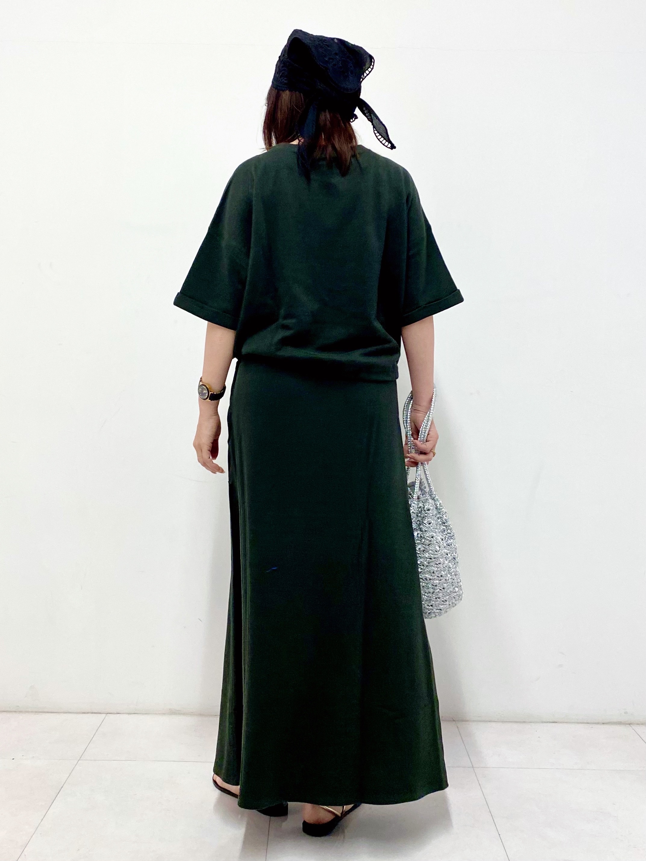 Sawaguchiさんの「DRESSTERIOR｜【ウォッシャブル/セットアップ可】リネン混裏毛ドロストプルオーバー」を使ったコーディネート