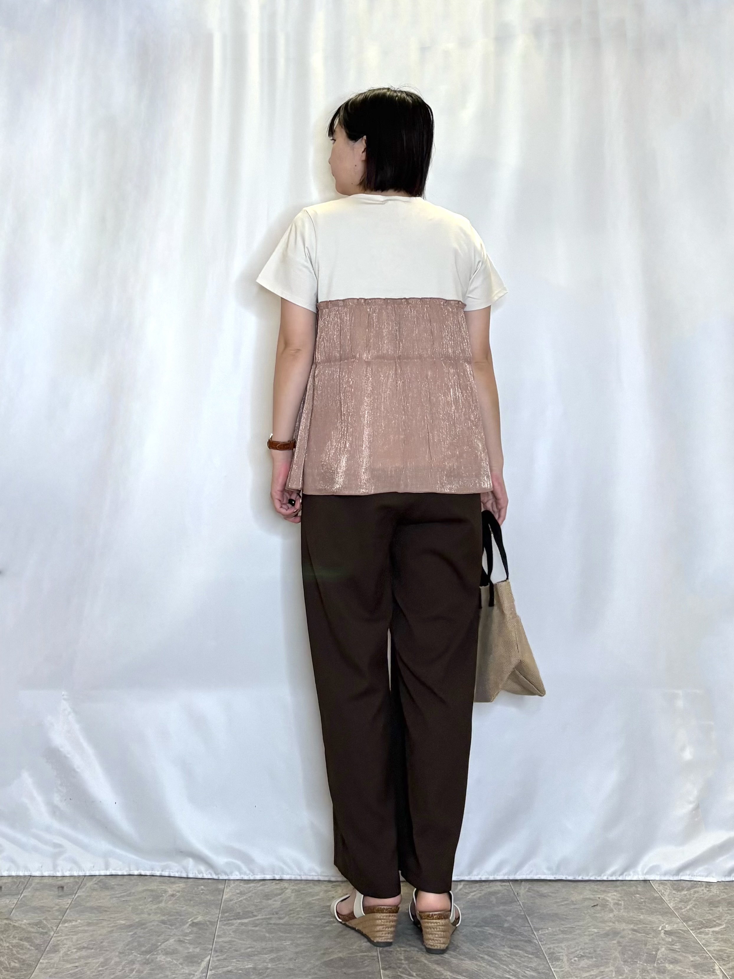 ネリさんの「SHOO･LA･RUE｜【ひんやり/S-LL】1枚でインせず決まる きらきらビスチェ風Tシャツ」を使ったコーディネート