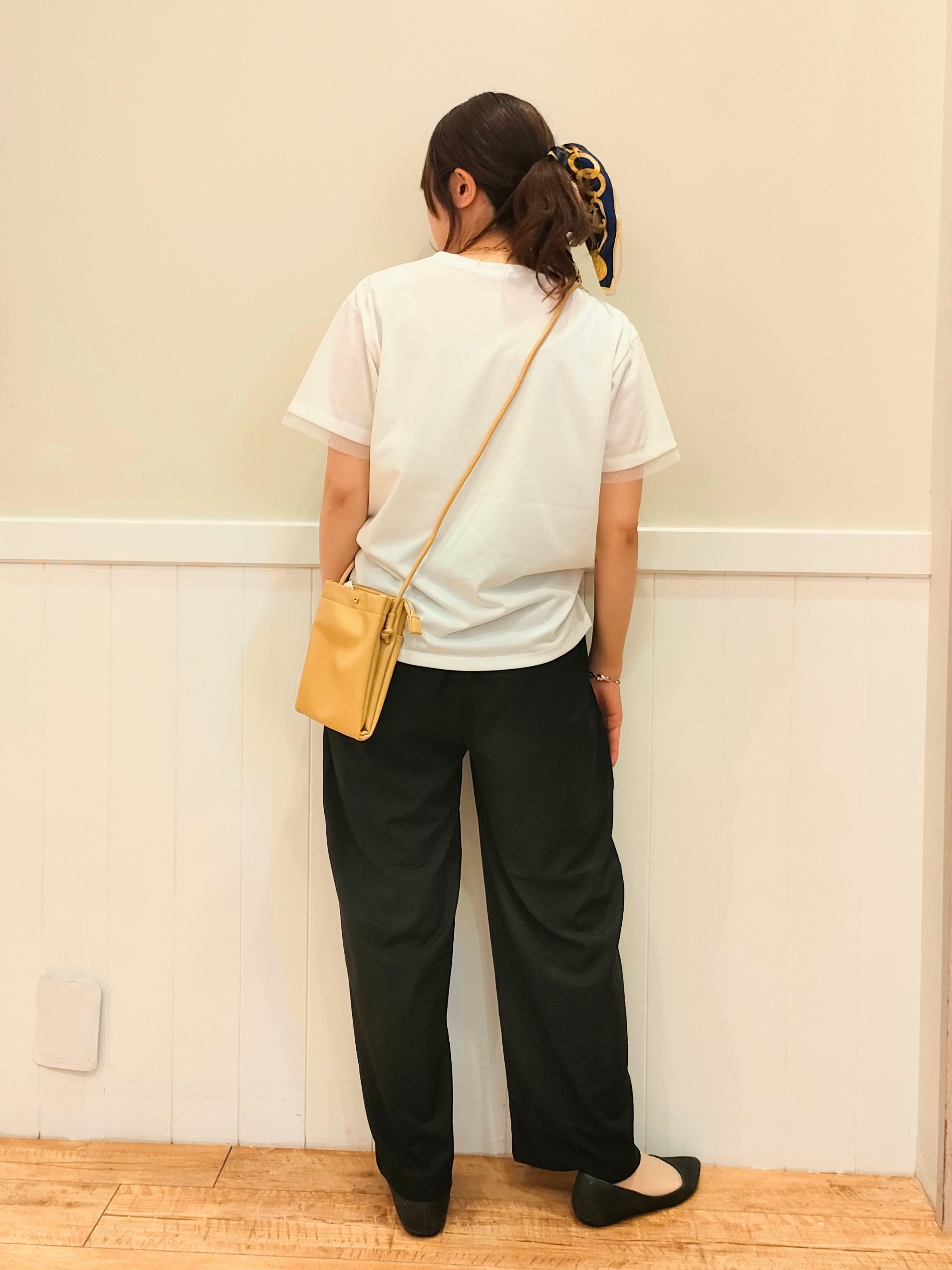 NMさんの「SHOO･LA･RUE｜【ひんやり/S-LL/洗濯機可】色・柄選べる お袖チュールレイヤード プリントアソートTシャツ」を使ったコーディネート