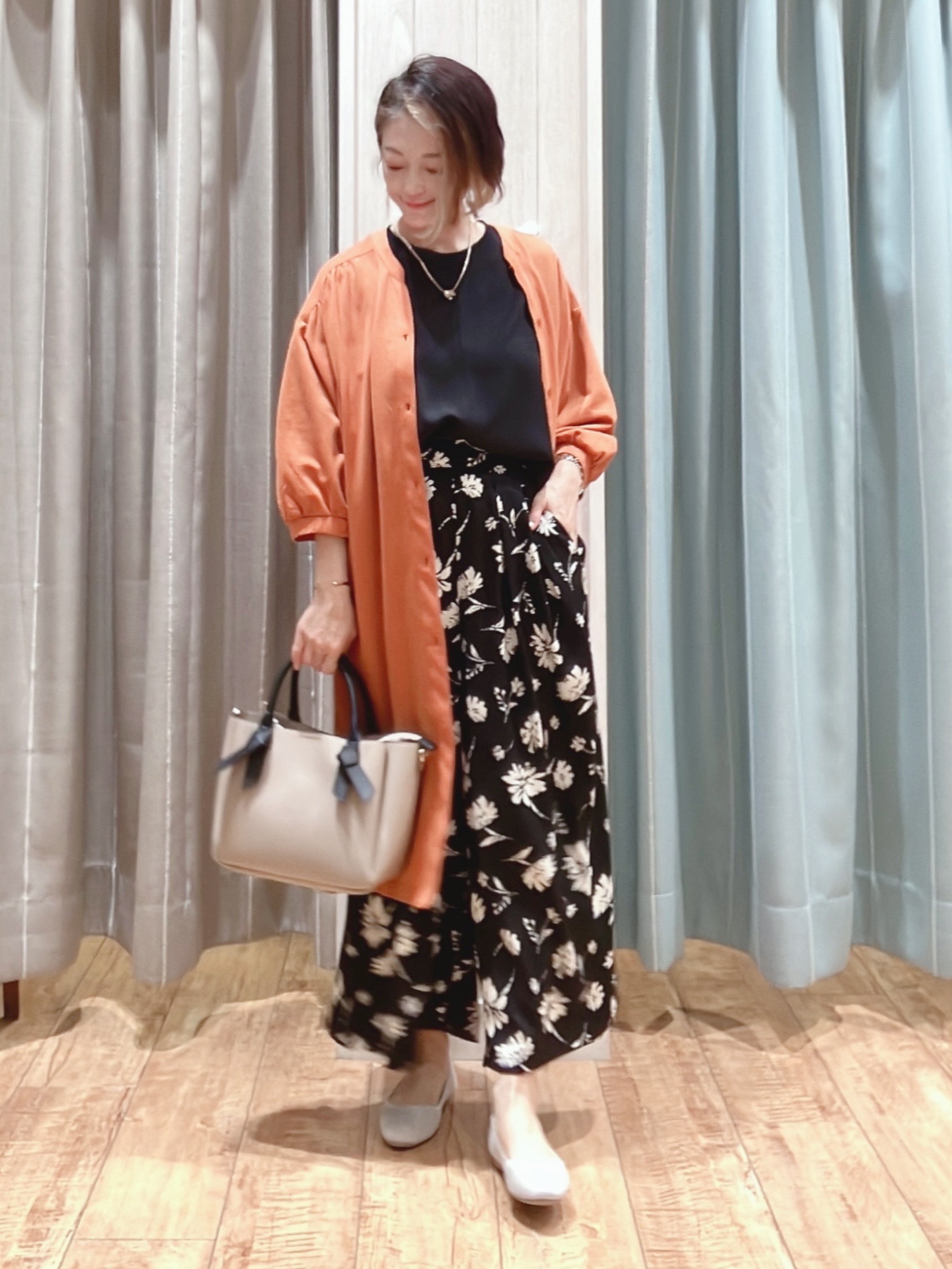 aaamiさんの「SHOO･LA･RUE｜【洗濯機可/S-LL】1枚でも羽織でも キーネックシャツワンピース」を使ったコーディネート