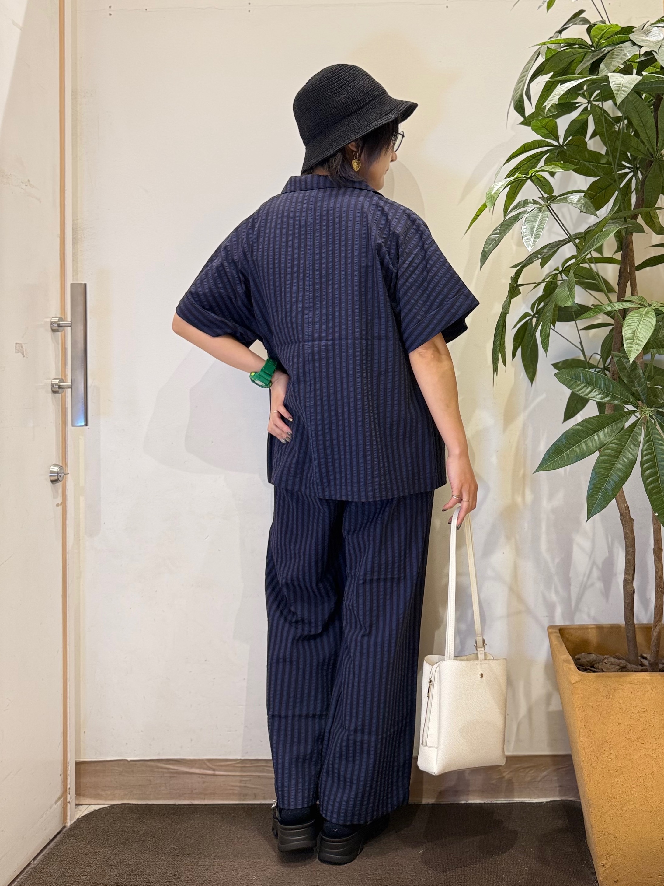misakiさんの「SHOO･LA･RUE｜【ひんやり/吸水速乾/セットアップ可】羽織るだけで主役になる サッカーストライプシャツジャケット」を使ったコーディネート