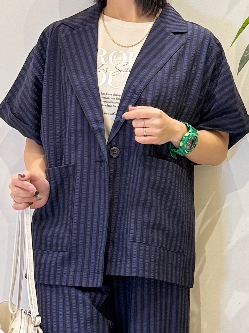 misakiさんの「SHOO･LA･RUE｜【ひんやり/吸水速乾/セットアップ可】羽織るだけで主役になる サッカーストライプシャツジャケット」を使ったコーディネート