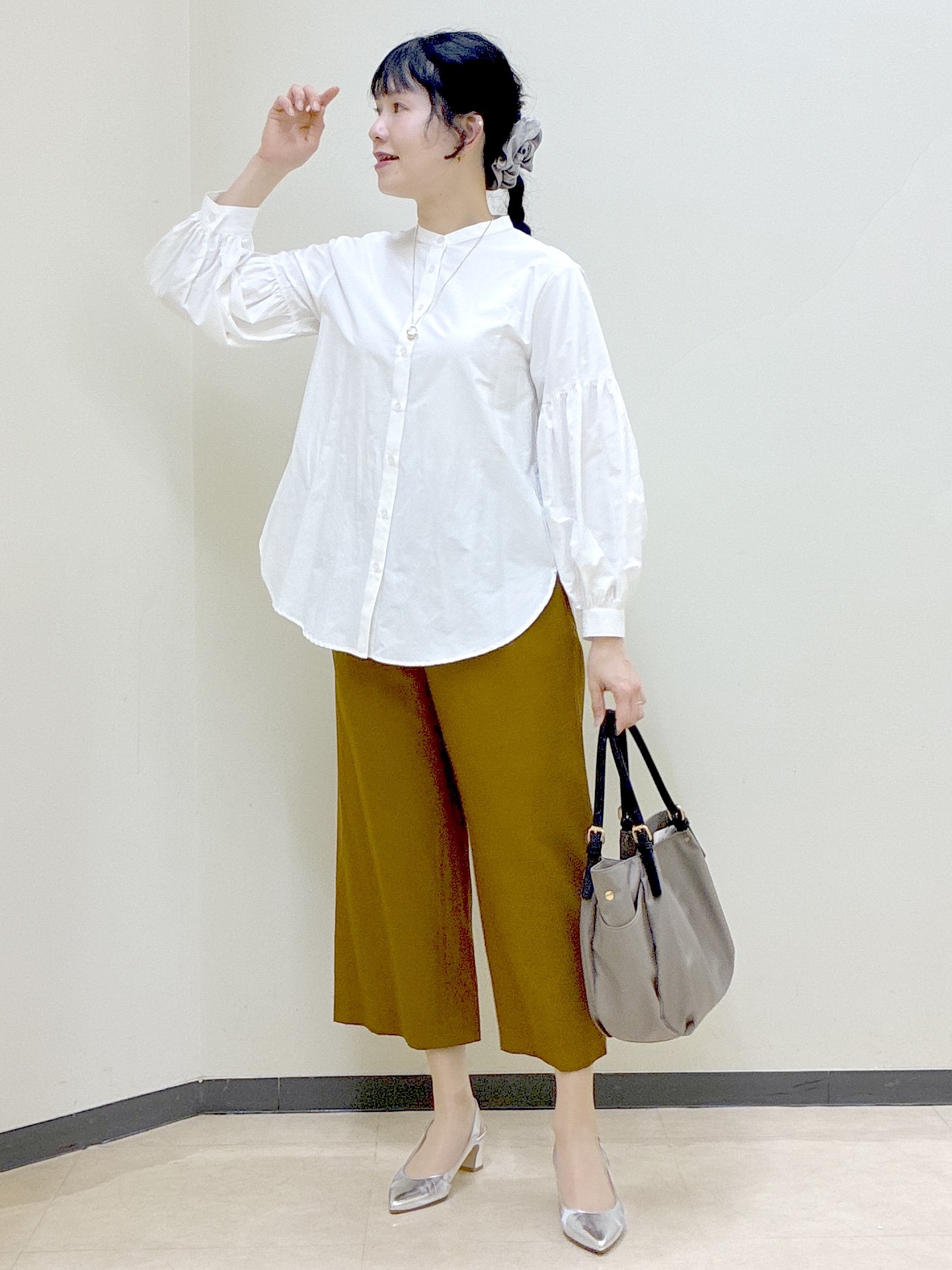  beni_gingerさんの「Reflect｜【レイヤードにおすすめ◎】バンドカラーボリュームスリーブシャツ」を使ったコーディネート