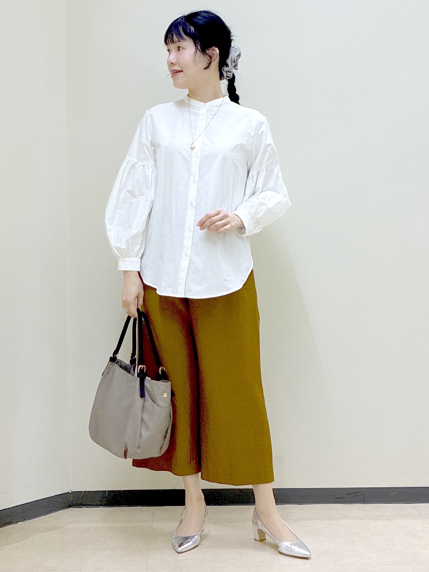  beni_gingerさんの「Reflect｜【レイヤードにおすすめ◎】バンドカラーボリュームスリーブシャツ」を使ったコーディネート