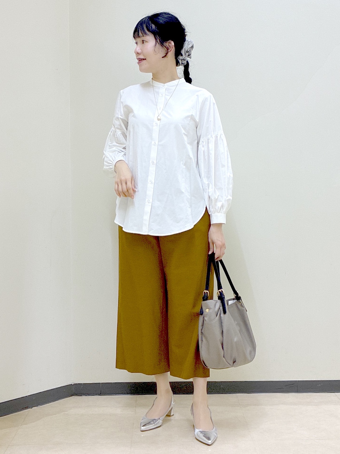  beni_gingerさんの「Reflect｜【レイヤードにおすすめ◎】バンドカラーボリュームスリーブシャツ」を使ったコーディネート