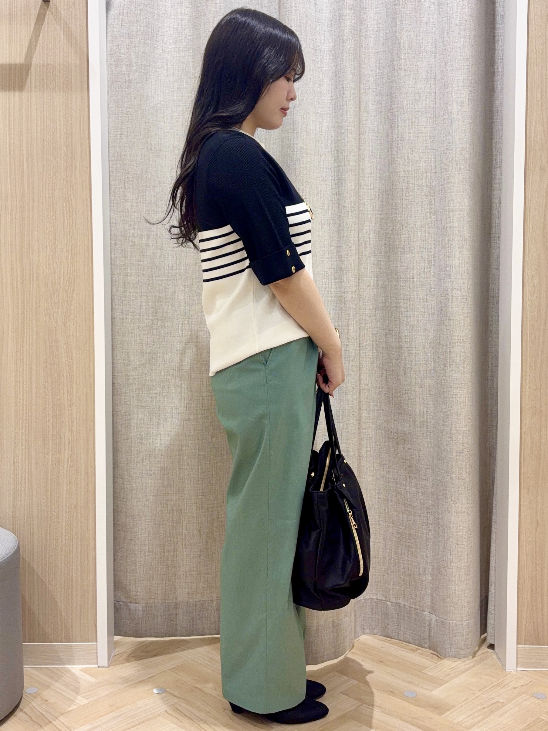 minamiさんの「grove｜【シリーズ累計36万枚/名品ニット】やわらかドライタッチ 袖メッシュ編みニット」を使ったコーディネート