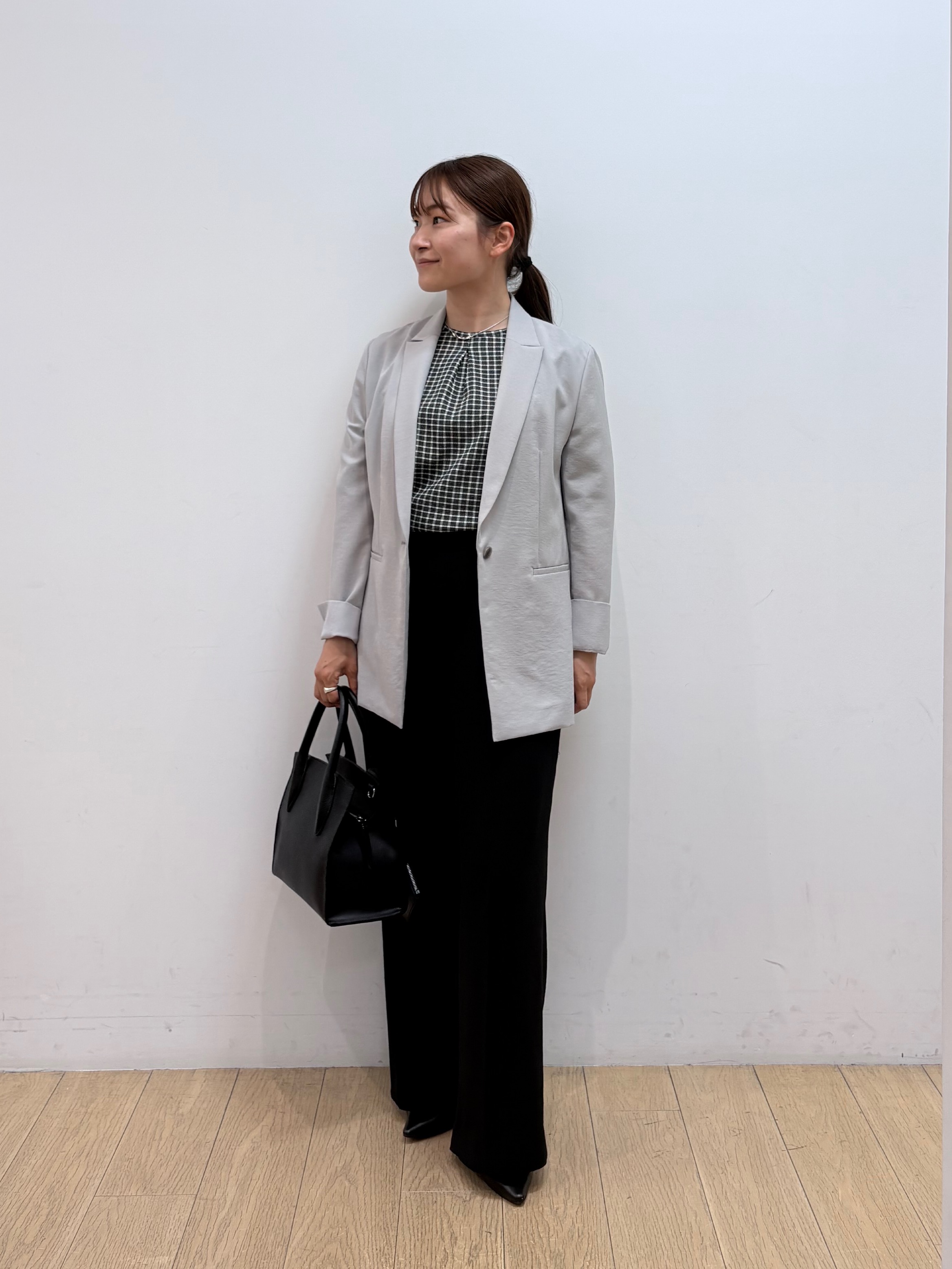 maiさんの「INDIVI｜【洗える／UVケア／麻調】シングルジャケット」を使ったコーディネート