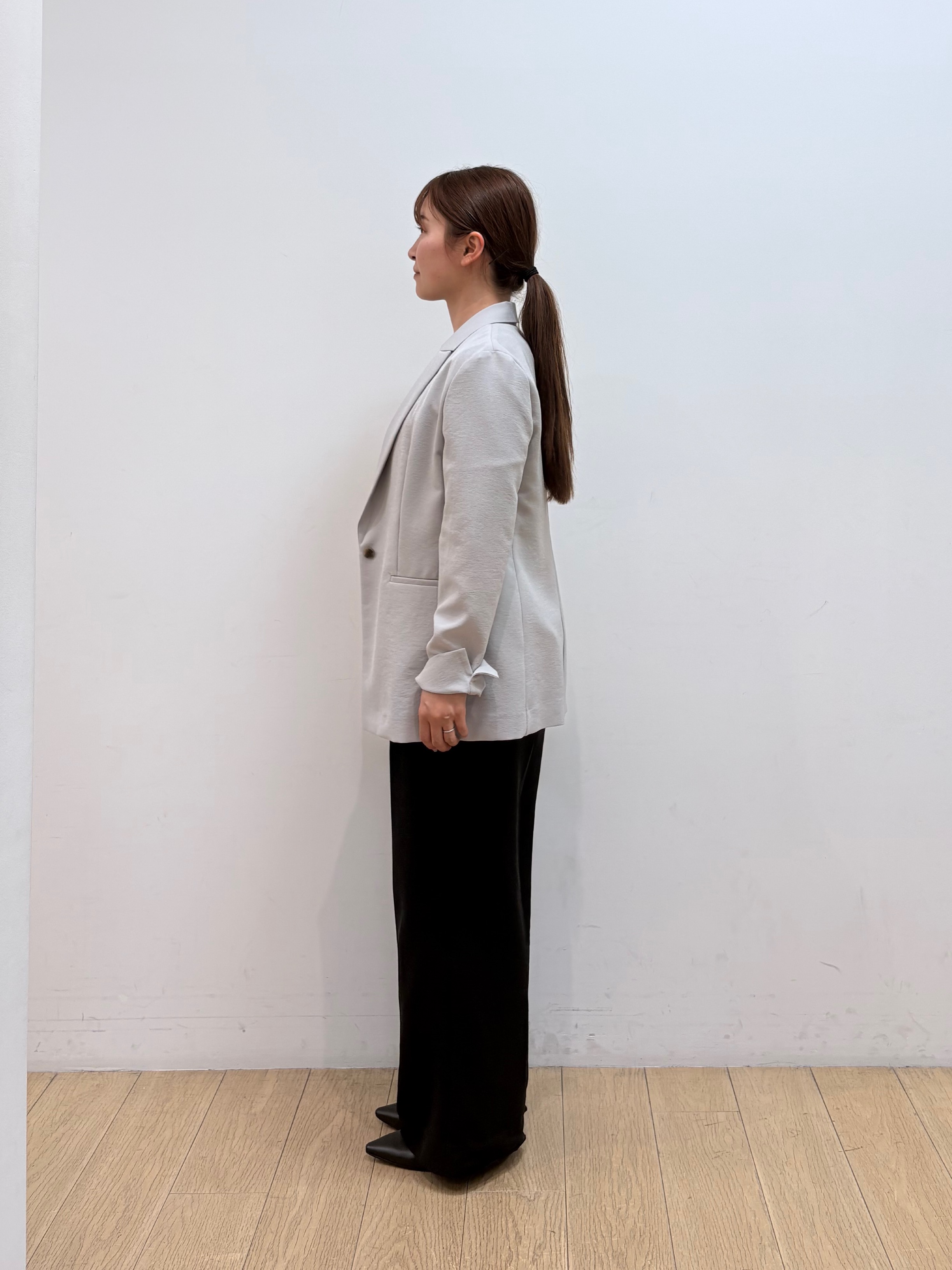 maiさんの「INDIVI｜【洗える／UVケア／麻調】シングルジャケット」を使ったコーディネート