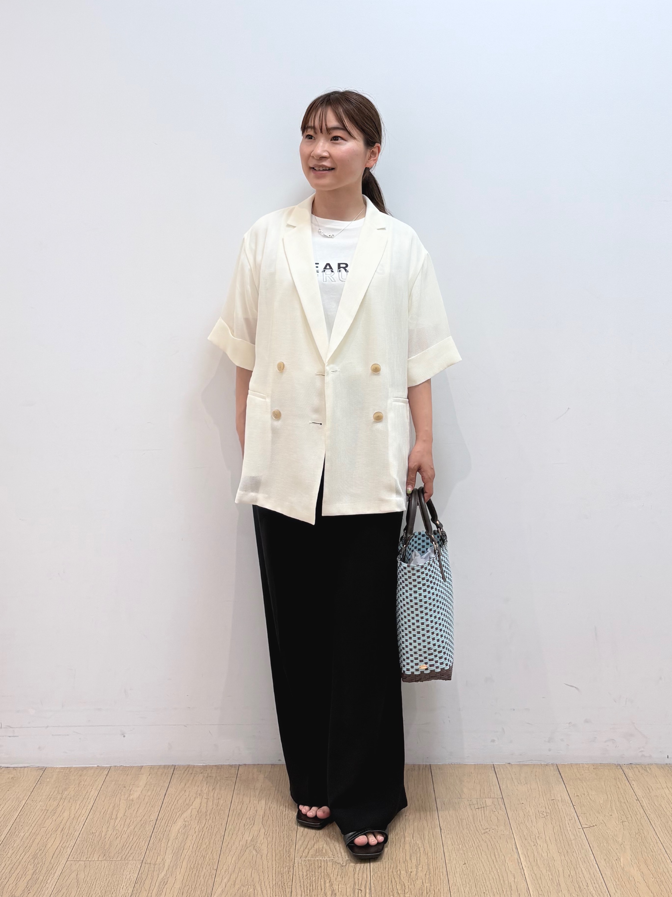 maiさんの「INDIVI｜【洗える／メッシュ素材／SETUP可能】半袖シアージャケット」を使ったコーディネート