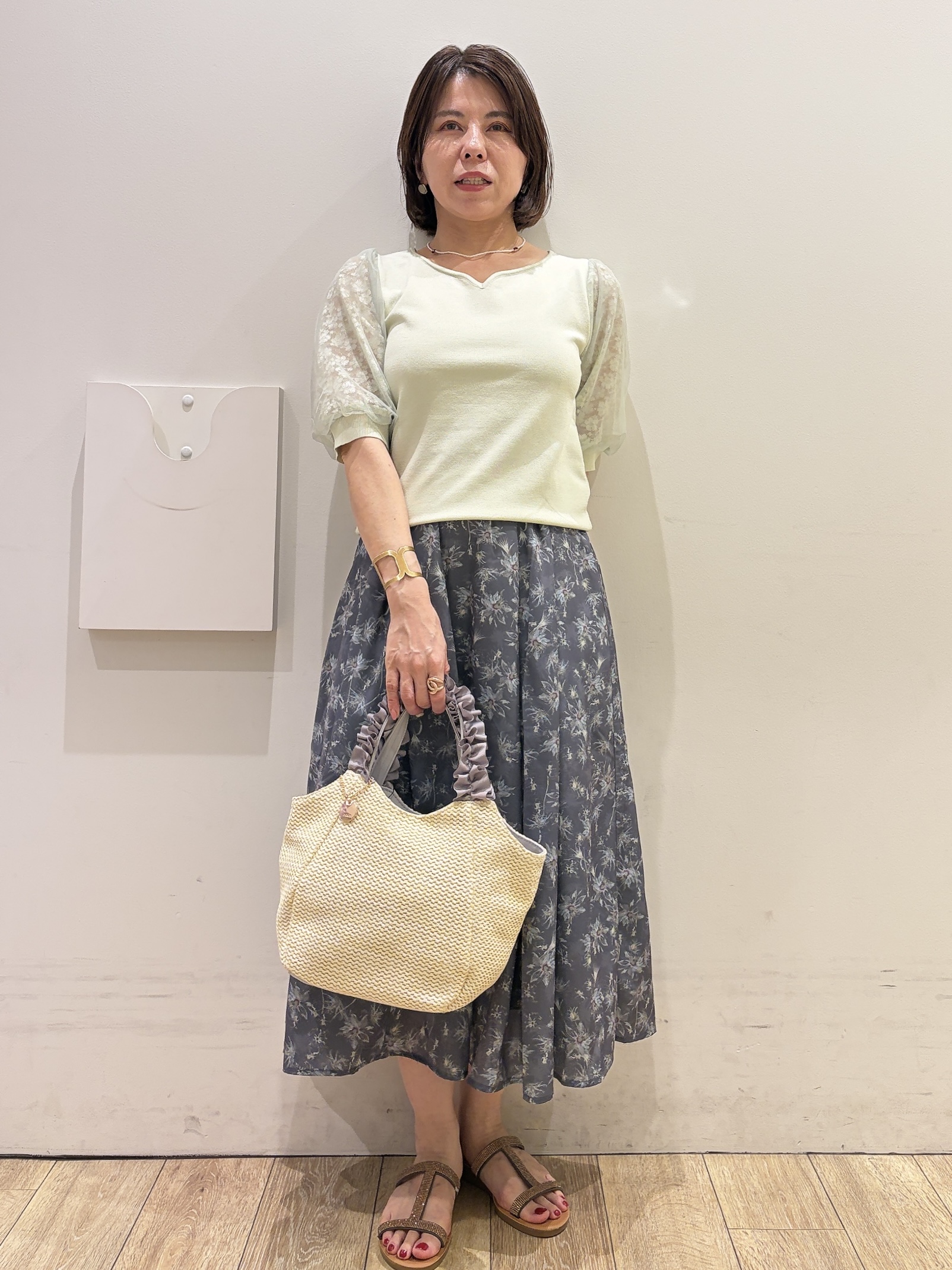 YUKOさんの「index｜【2WAY】フリルハンドルミドルトートバッグ」を使ったコーディネート