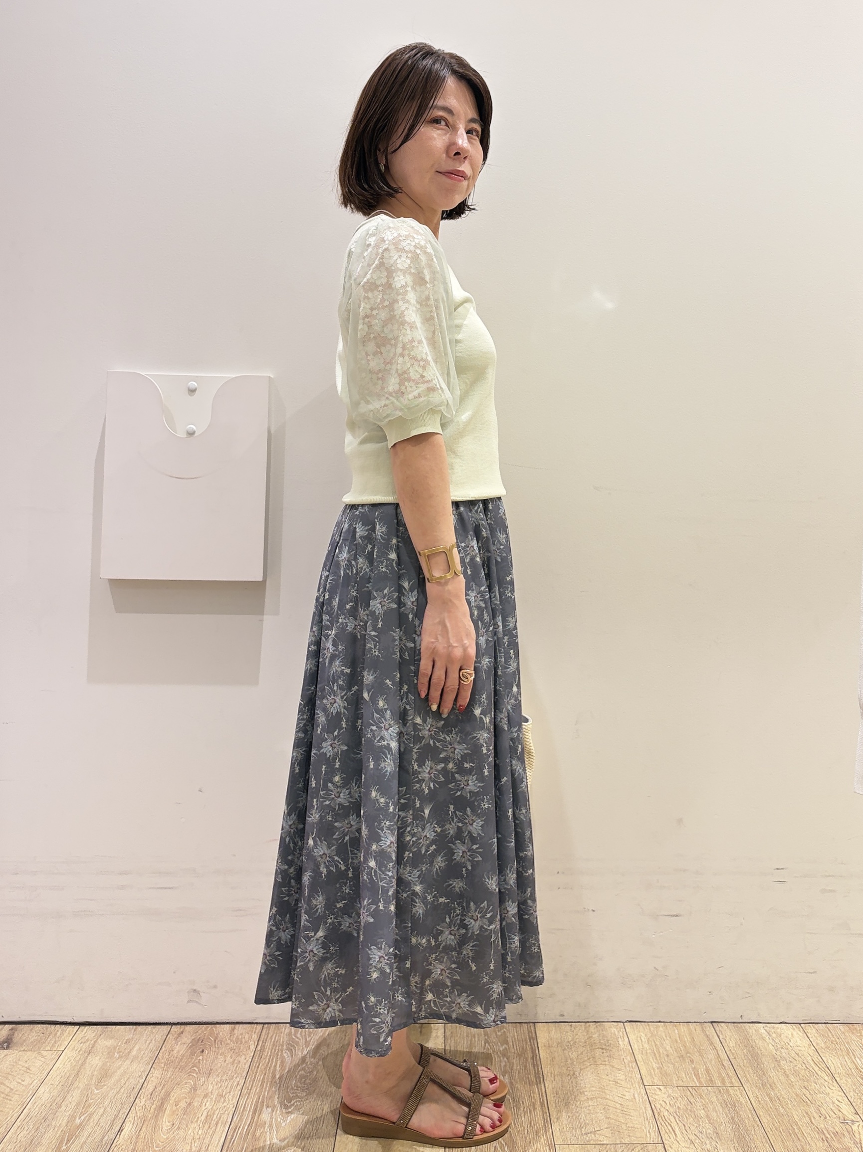 YUKOさんの「index｜【2WAY】フリルハンドルミドルトートバッグ」を使ったコーディネート