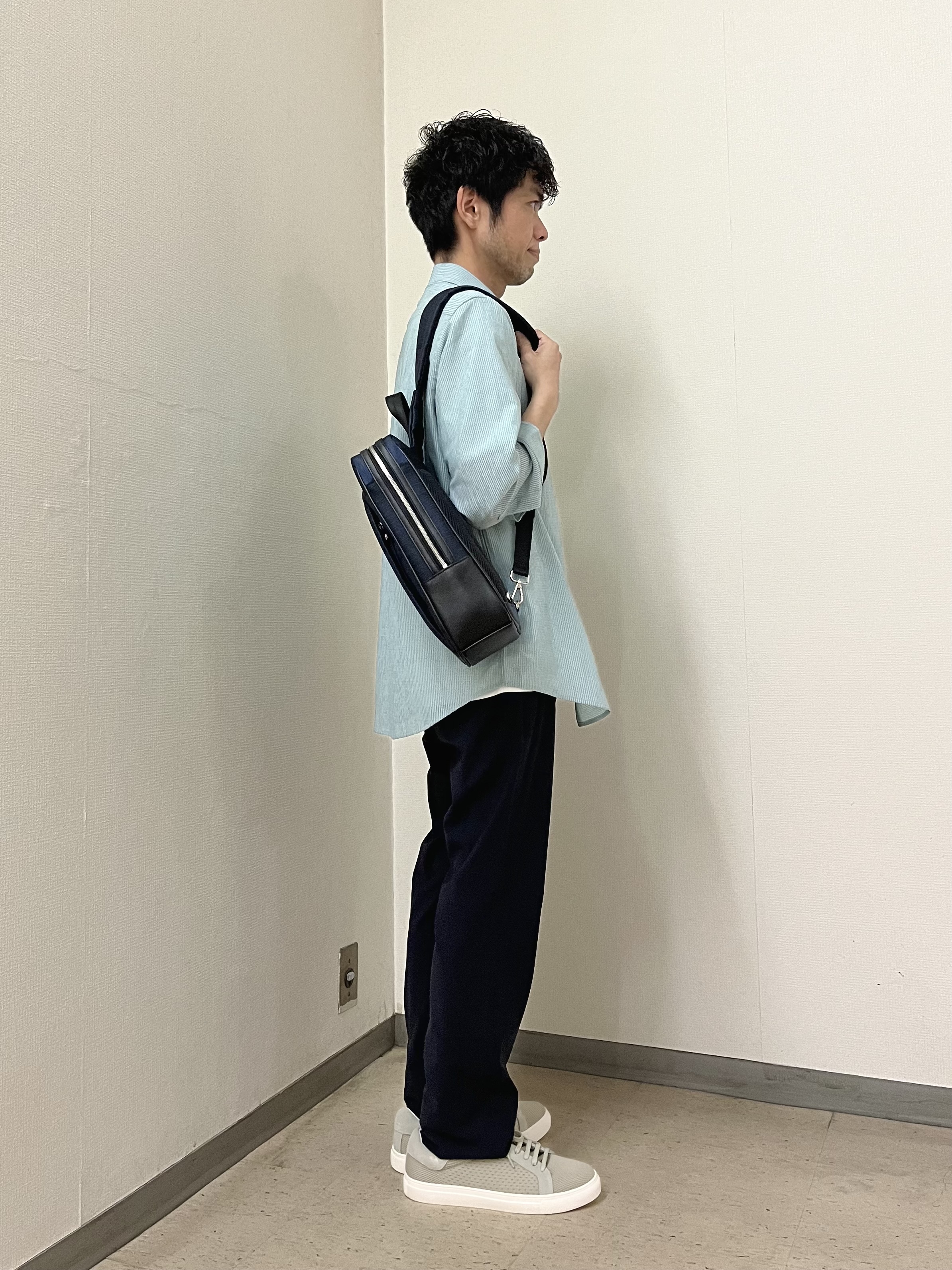 URAさんの「TAKEO KIKUCHI｜【通気性】トリコットサッカー 7分袖シャツ」を使ったコーディネート