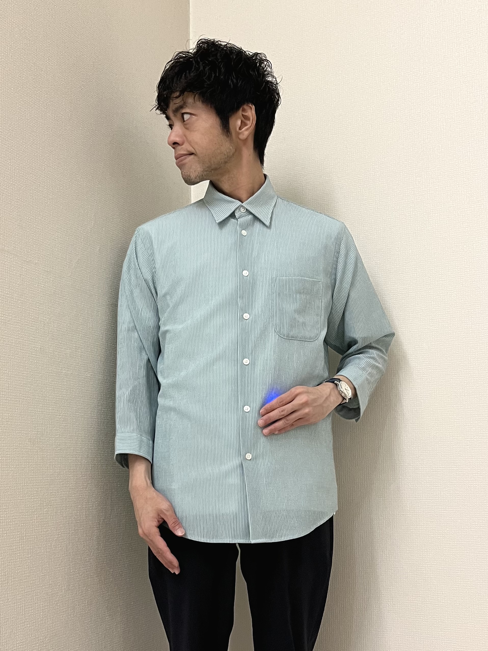 URAさんの「TAKEO KIKUCHI｜【通気性】トリコットサッカー 7分袖シャツ」を使ったコーディネート