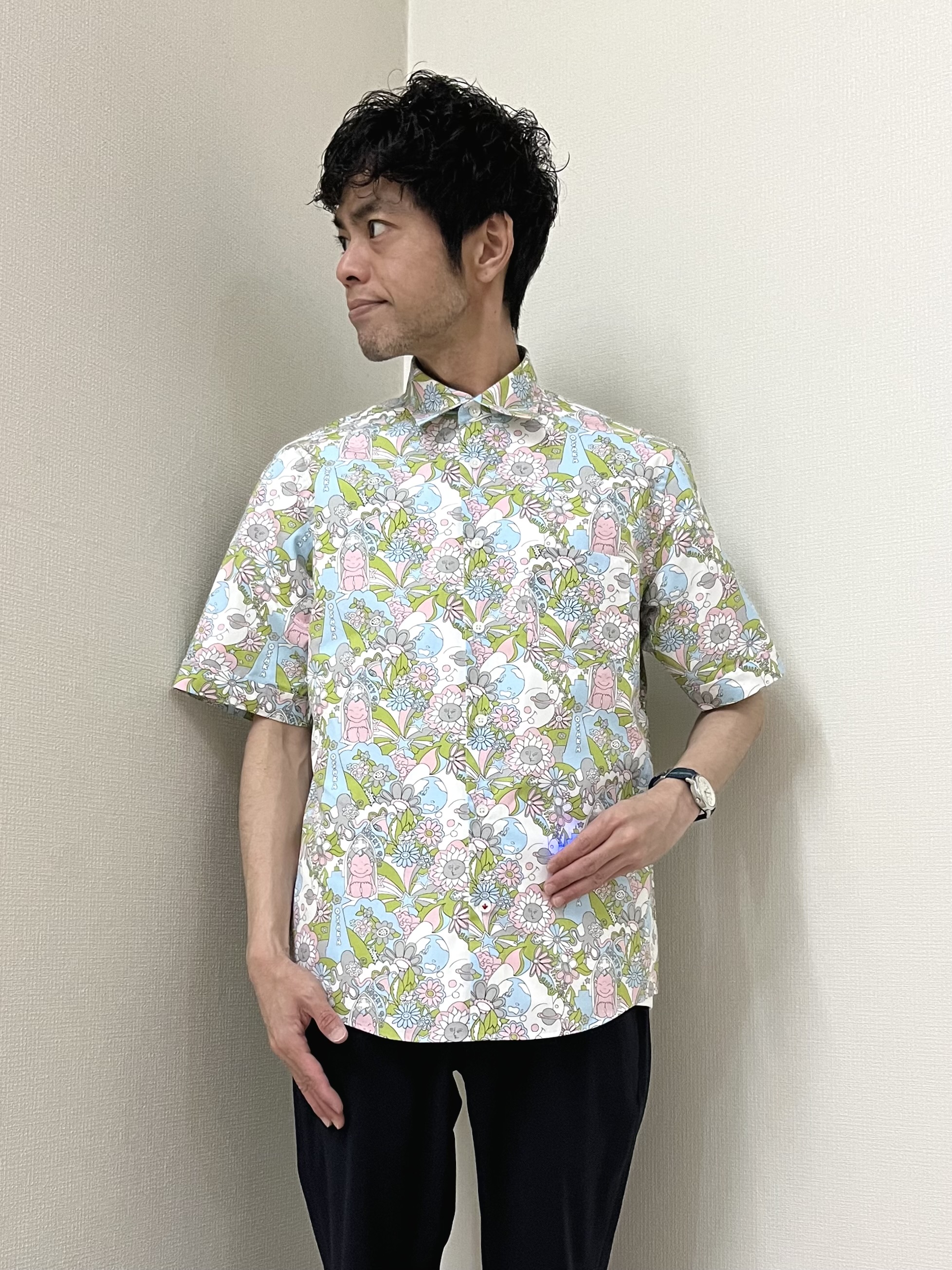 URAさんの「TAKEO KIKUCHI｜【BOWLER HAT LABEL】ビリケンさんプリント 半袖シャツ」を使ったコーディネート
