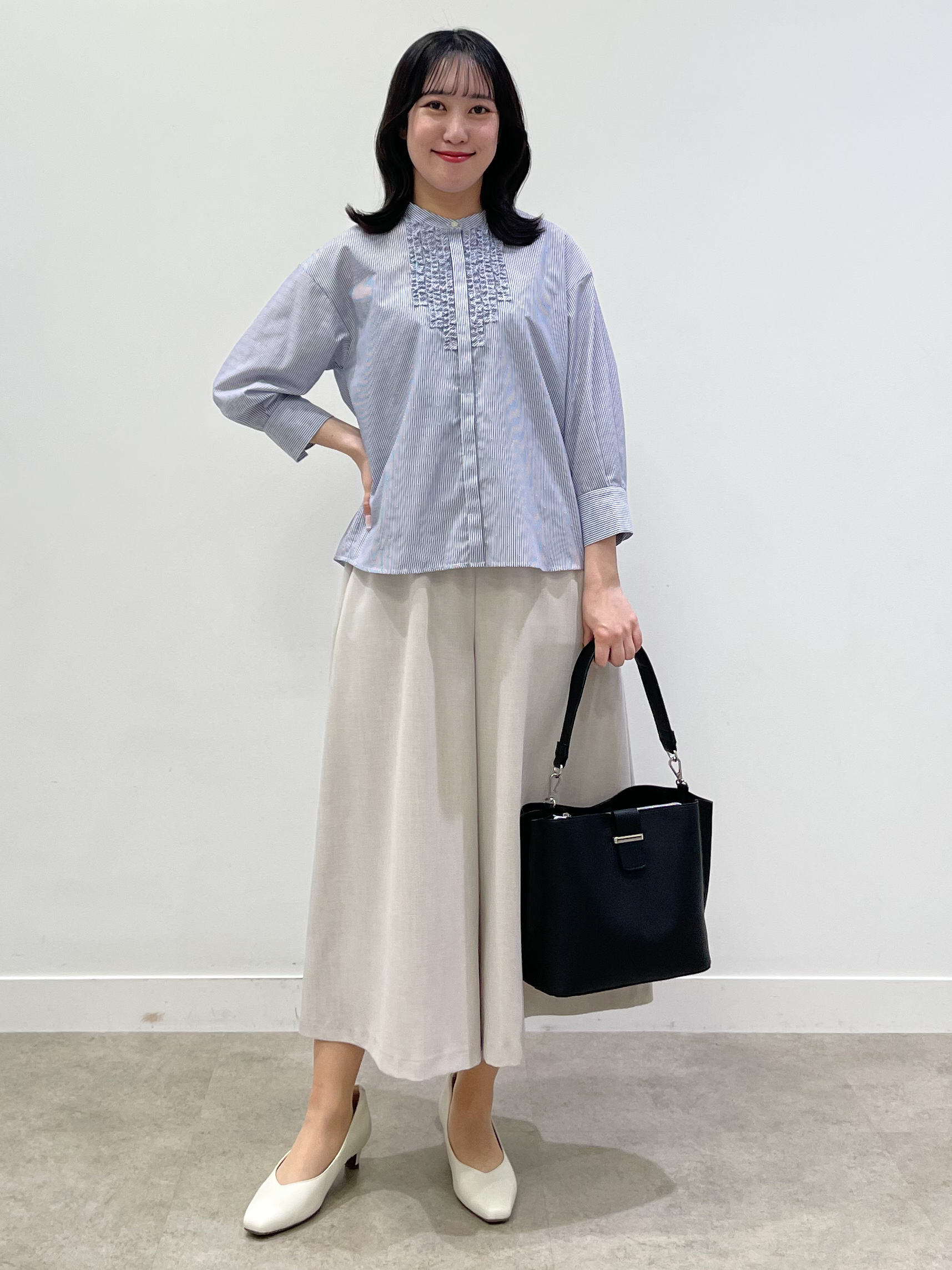 yukariさんの「Reflect｜【接触冷感】八分袖フロントフリルブラウス」を使ったコーディネート