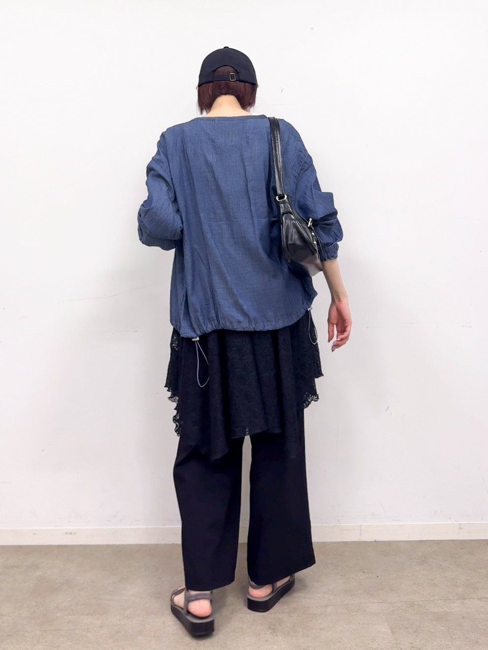 𝐜𝐡𝐢𝐤𝐚さんの「SHOO･LA･RUE｜【綿100%/UV/S-LL】優しく透ける 柔らかシアーデニムブルゾン」を使ったコーディネート