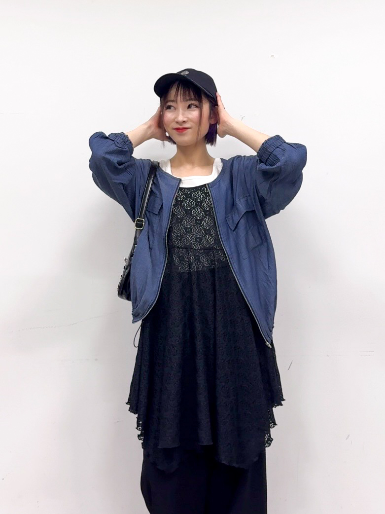 𝐜𝐡𝐢𝐤𝐚さんの「SHOO･LA･RUE｜【綿100%/UV/S-LL】優しく透ける 柔らかシアーデニムブルゾン」を使ったコーディネート