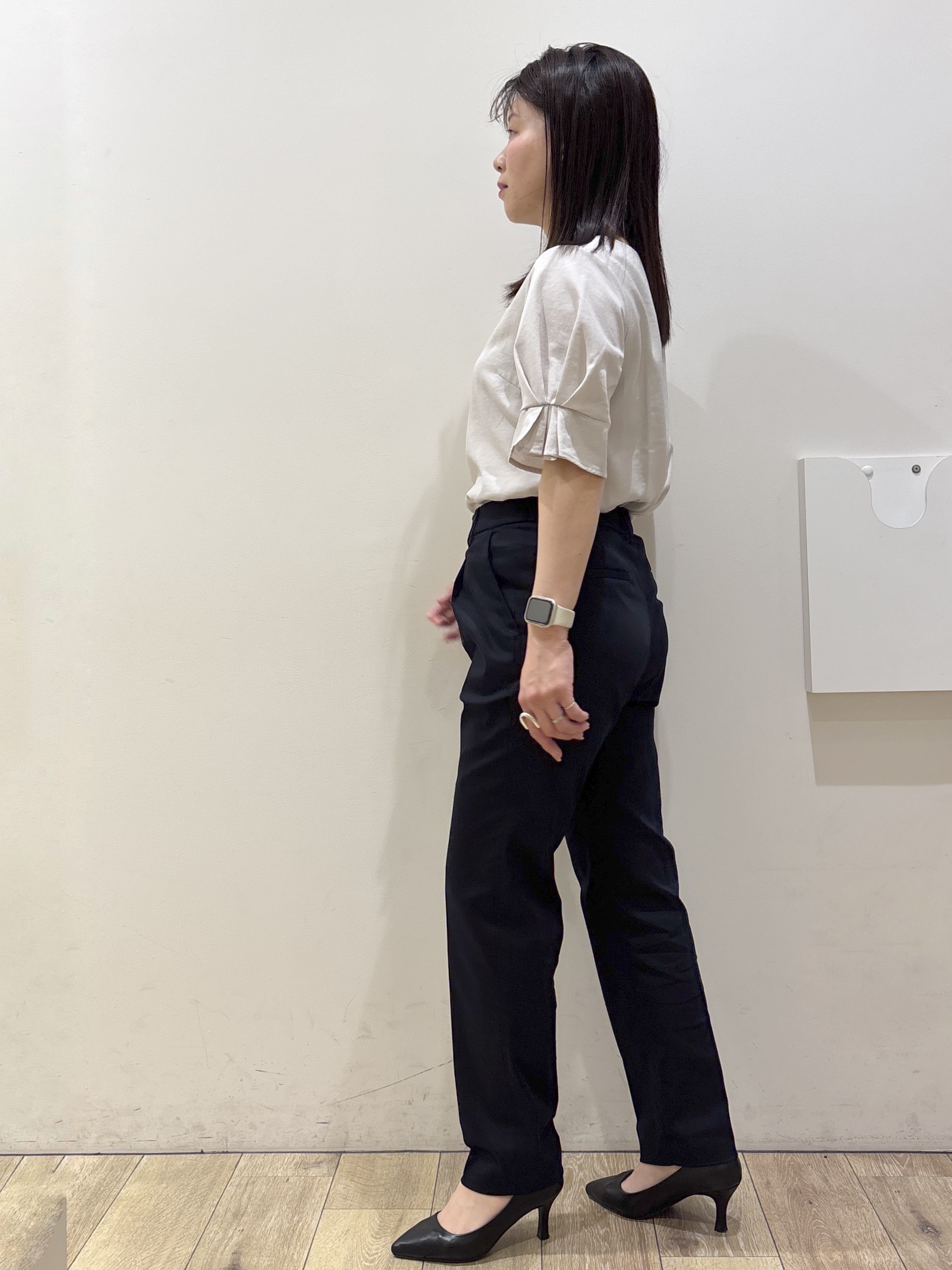mameさんの「OPAQUE.CLIP｜【接触冷感】タックパフスリーブブラウス《吸水速乾／防シワ／洗濯機OK／XS～3L／6col》」を使ったコーディネート