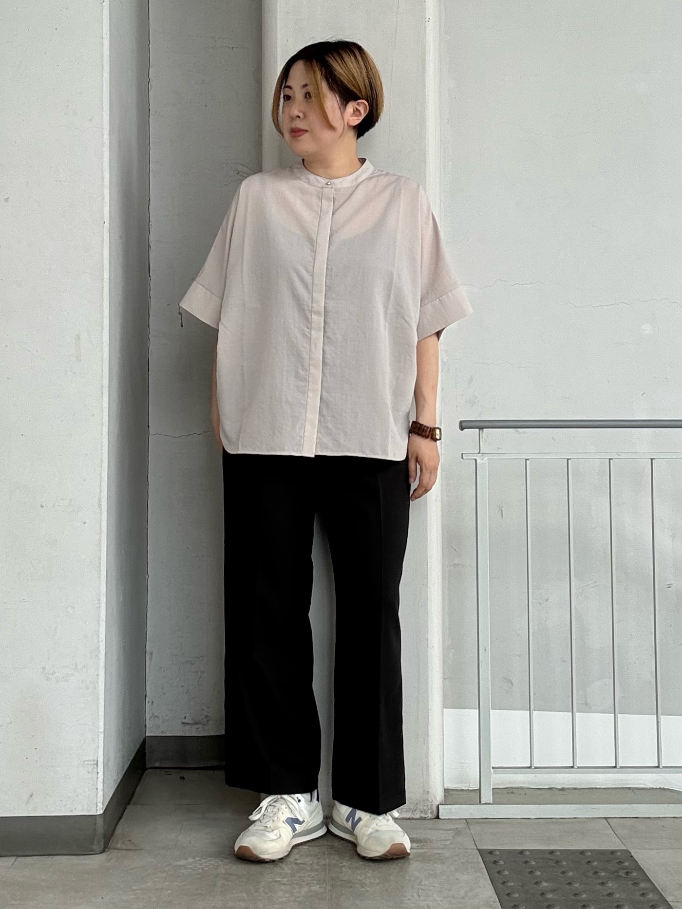 aiさんの「THE SHOP TK｜【高レビュー/体型カバー】さらっと快適 ドルマン5分袖ブラウス」を使ったコーディネート