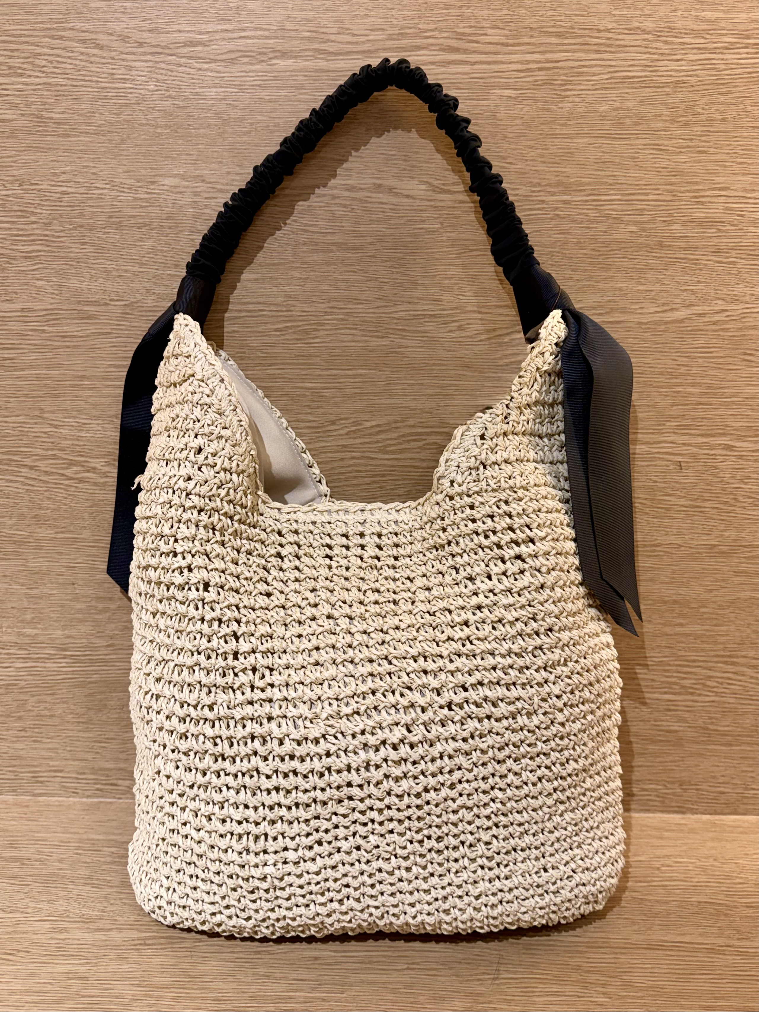 みーさんの「grove｜【2点SET】着るだけで完成、透かし編みニットビスチェ&times;ブラウス」を使ったコーディネート