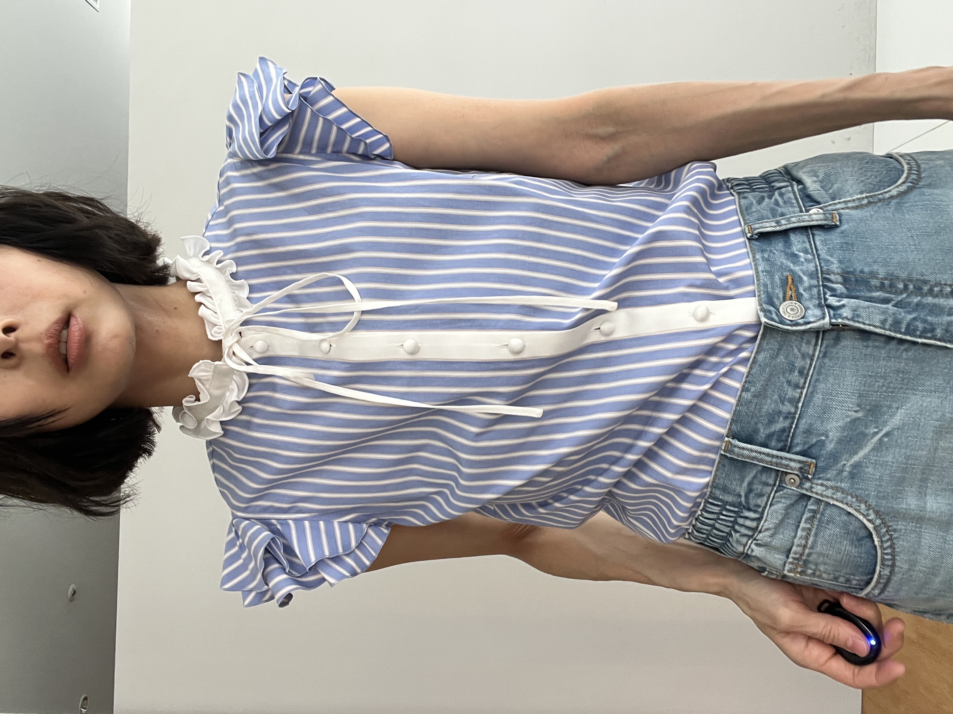 misaさんの「DRESSTERIOR｜センタープレスストレートデニム」を使ったコーディネート