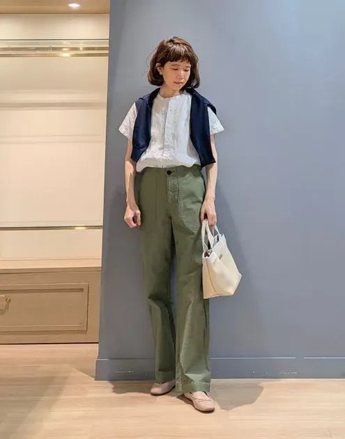 miminokoLAURA ASHLEY ローラアシュレイ Garrat ローラアシュレイ
