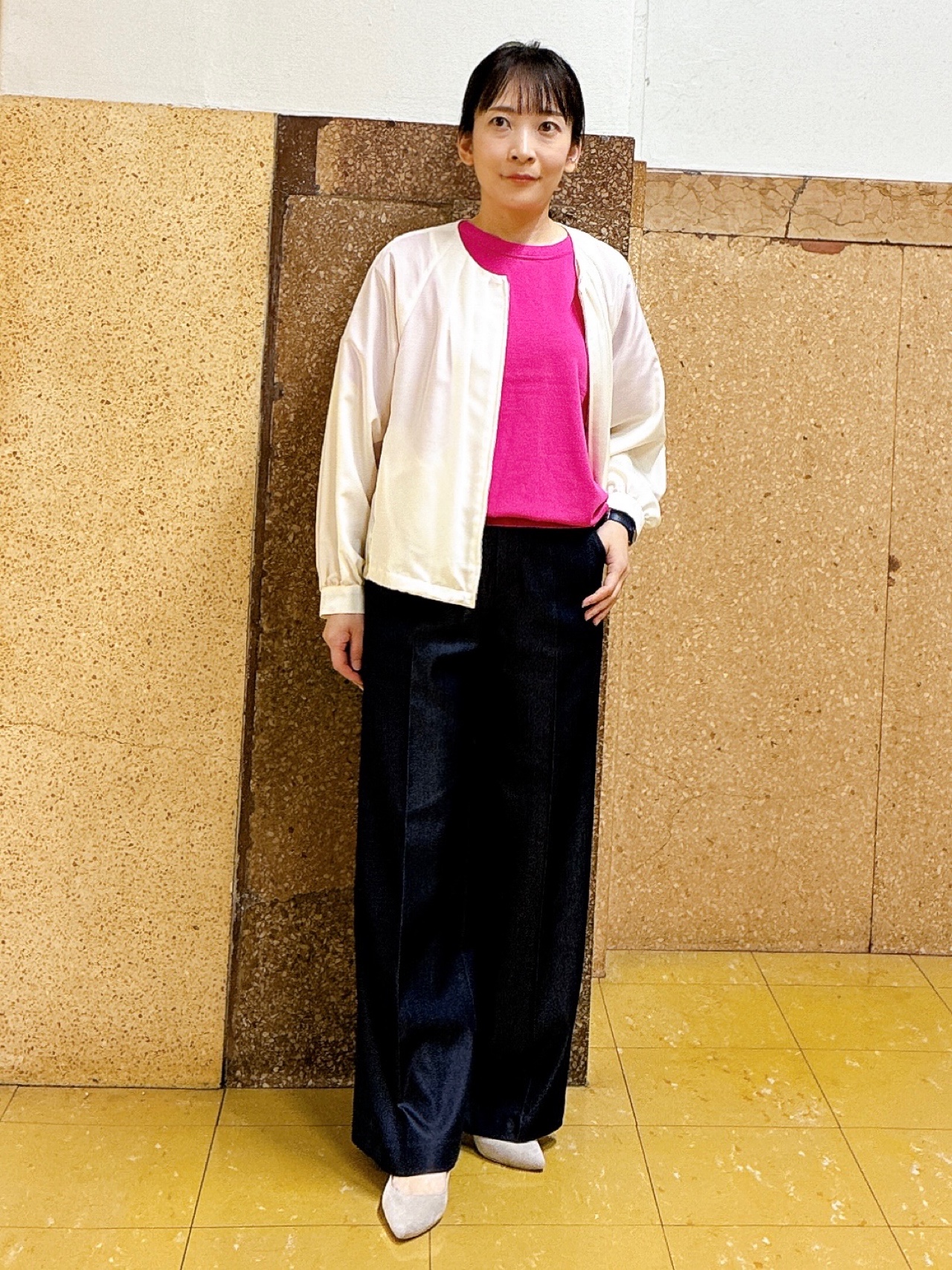 hattoriさんの「INDIVI｜【洗える】ガーター編みVネックニットT」を使ったコーディネート