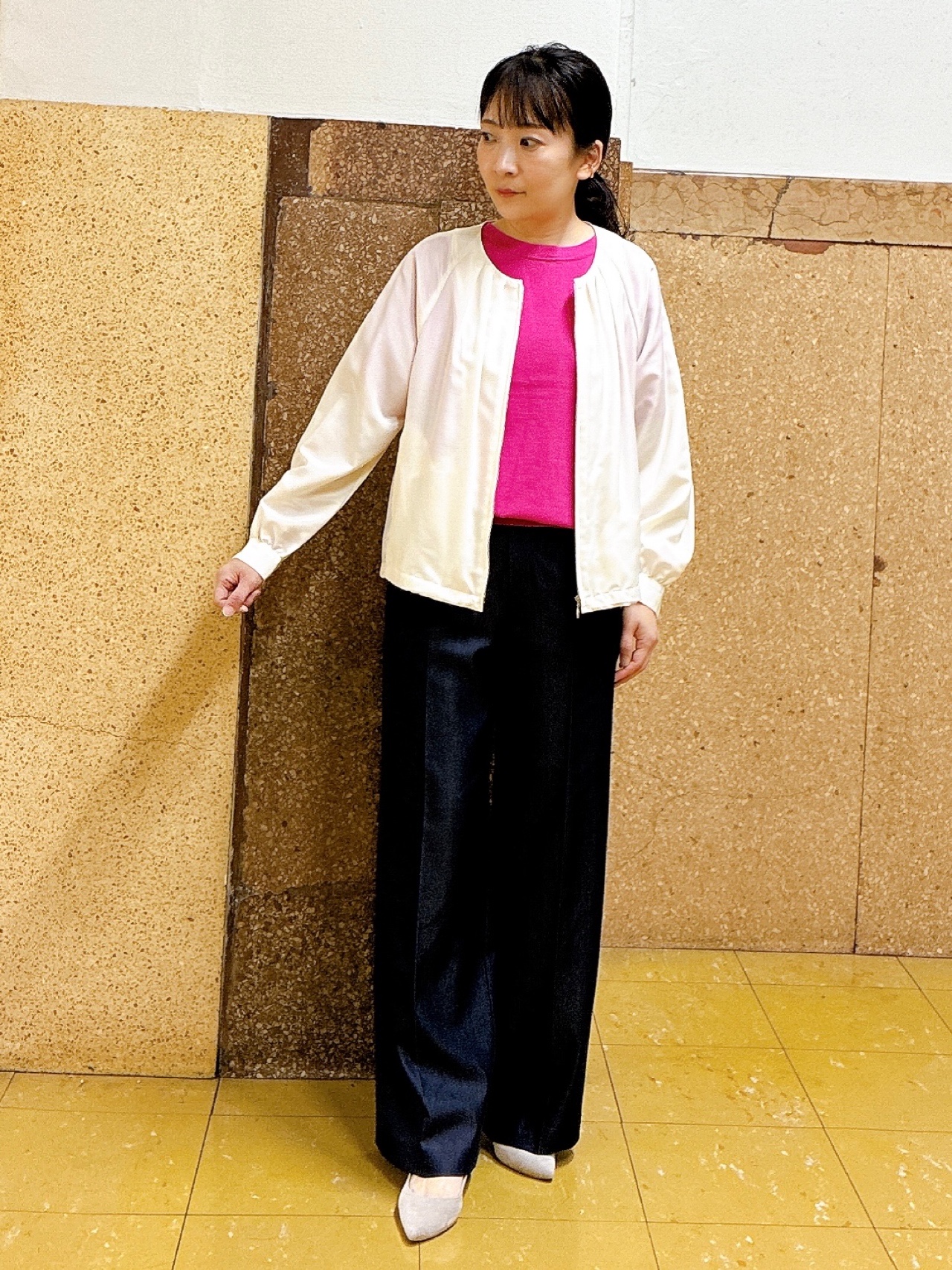 hattoriさんの「INDIVI｜【洗える】ガーター編みVネックニットT」を使ったコーディネート