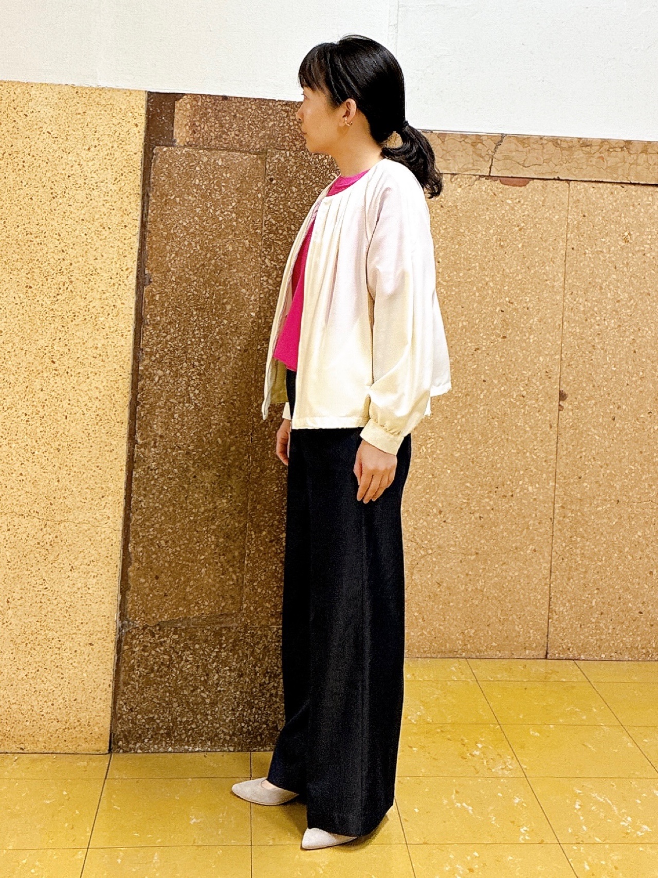 hattoriさんの「INDIVI｜【洗える】ガーター編みVネックニットT」を使ったコーディネート