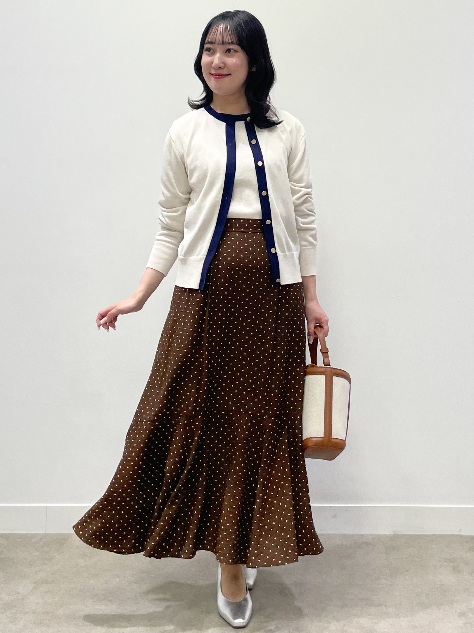 yukariさんの「Reflect｜【アンサンブル可】バイカラーカーディガン」を使ったコーディネート