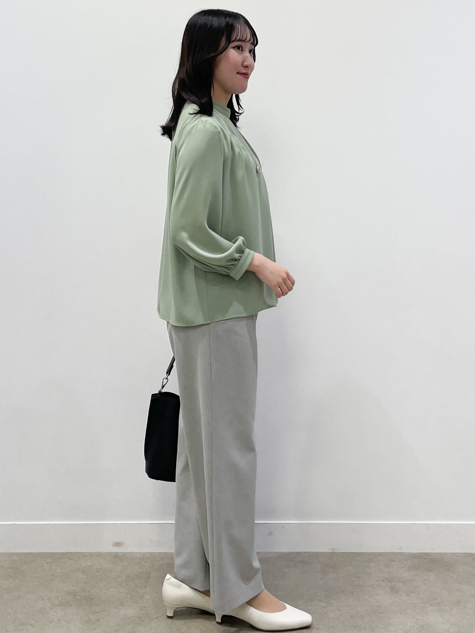 yukariさんの「Reflect｜タックスタンドカラーブラウス」を使ったコーディネート
