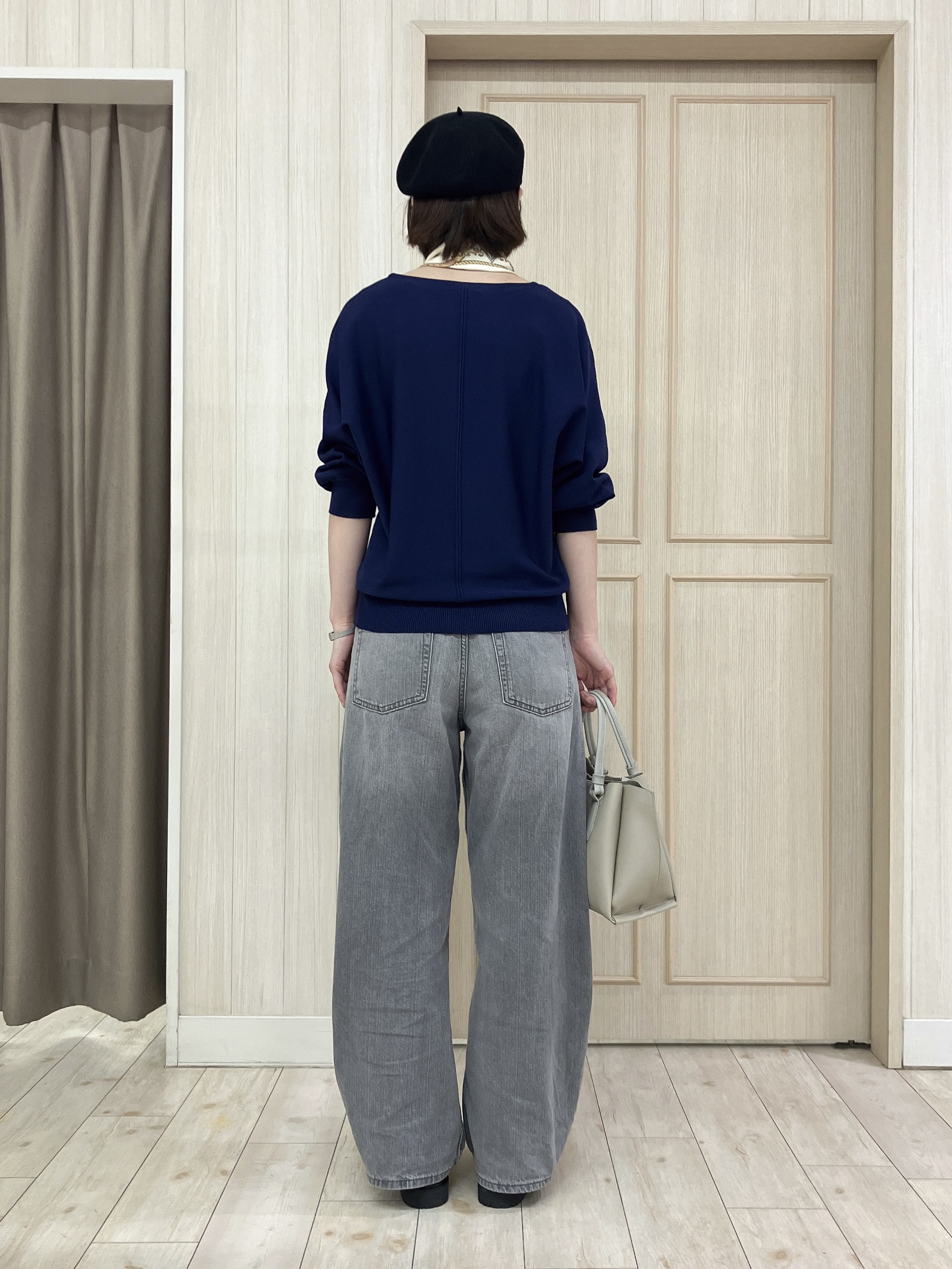 Turnerさんの「SHOO･LA･RUE｜【洗濯機可/S-LL】さらりと軽やか インせず着られる すっきり見えドルマンニット」を使ったコーディネート